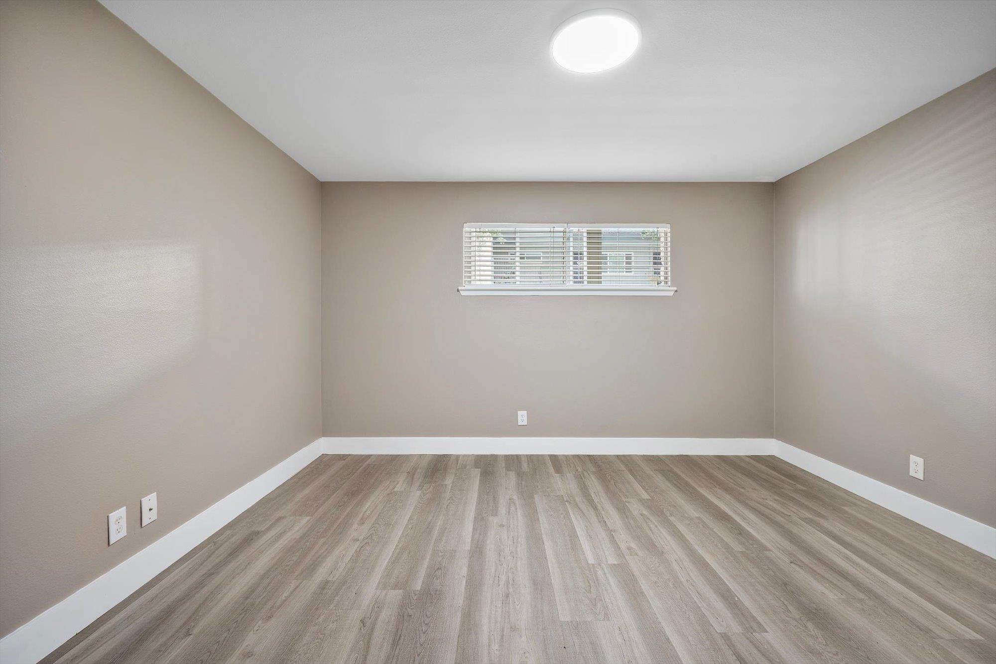 2303 East Side #109 DR # 109