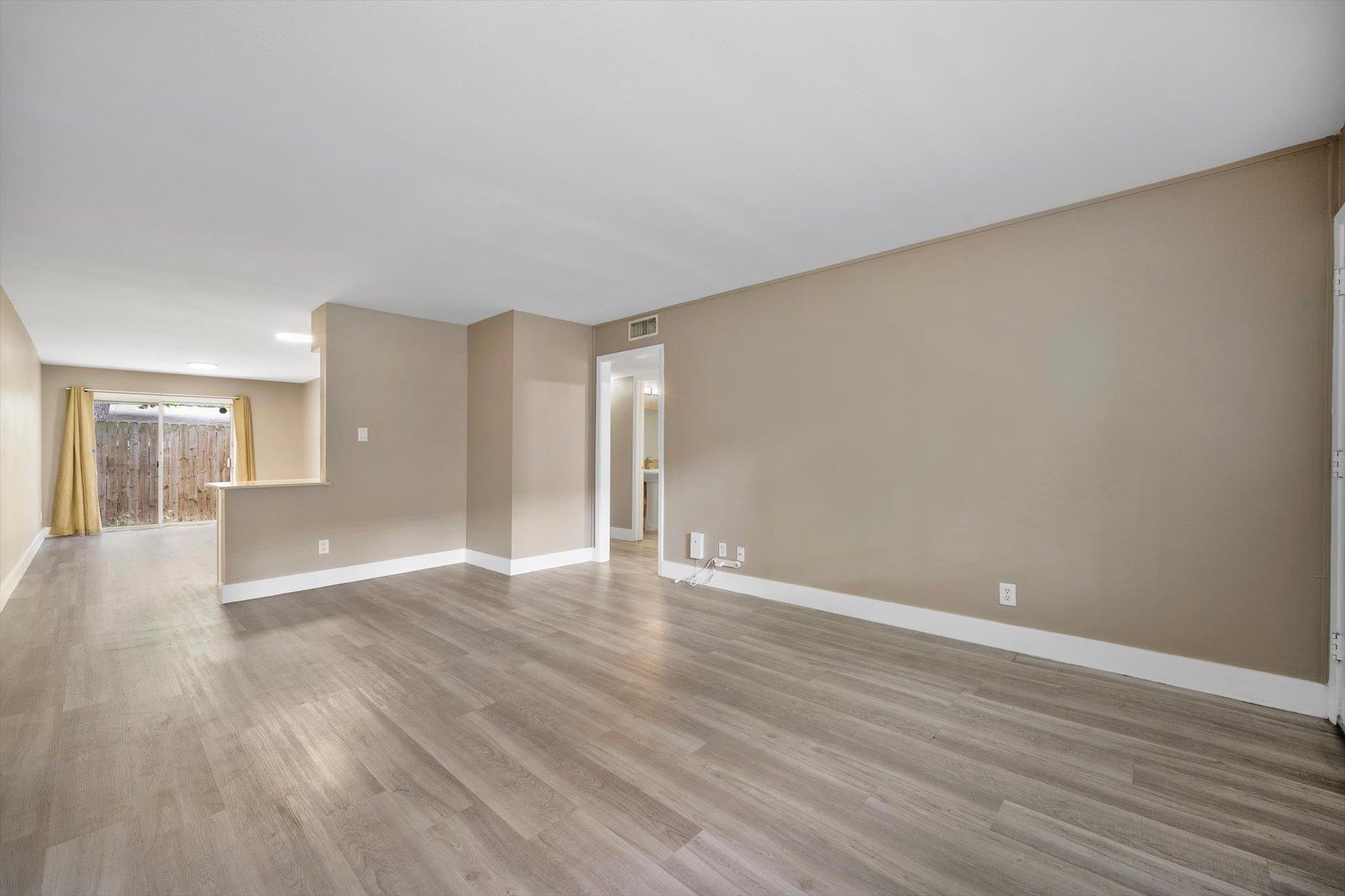 2303 East Side #109 DR # 109