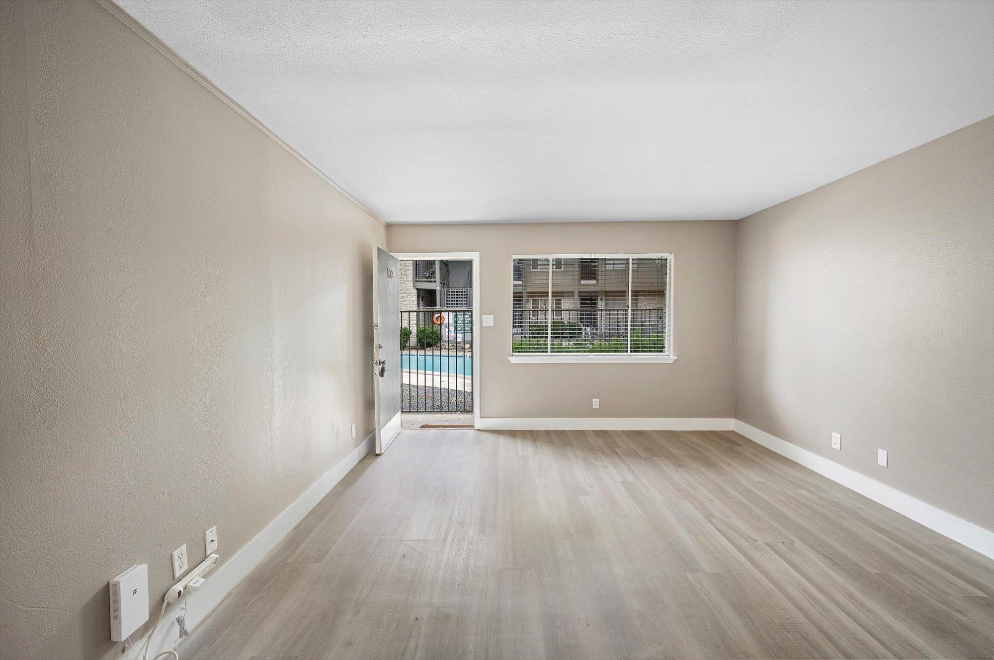 2303 East Side #109 DR # 109