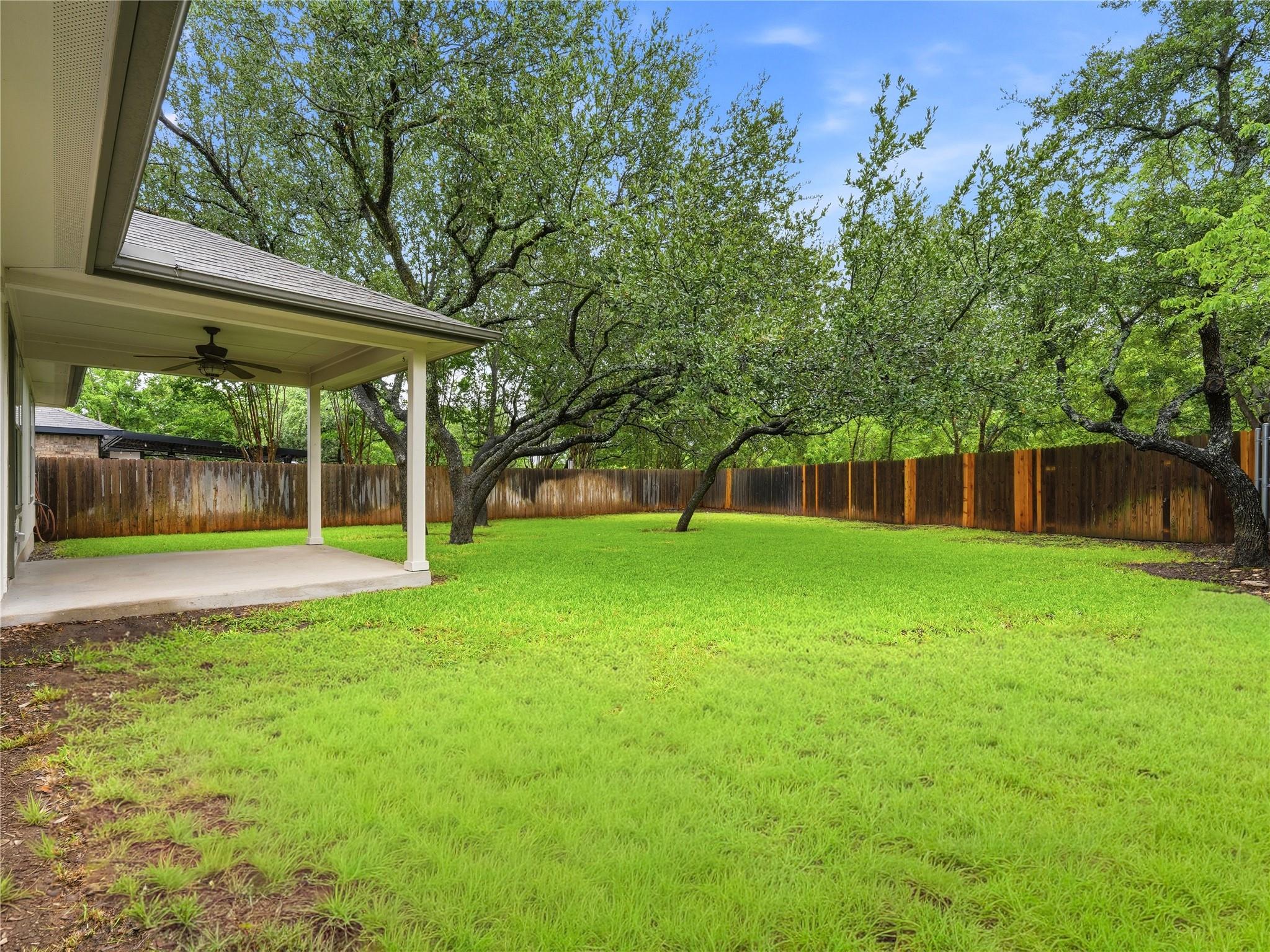 1004 Downridge DR