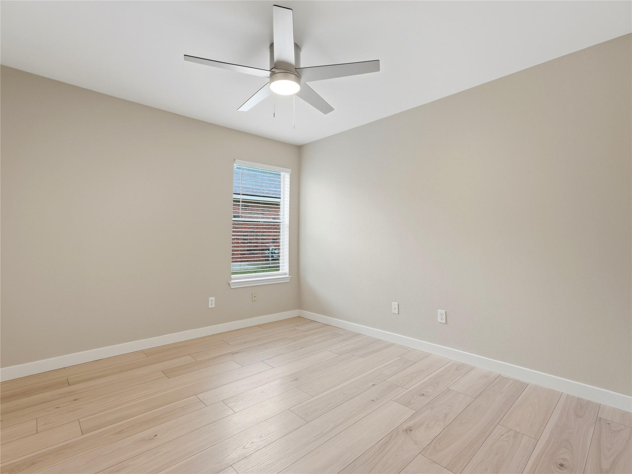 1004 Downridge DR