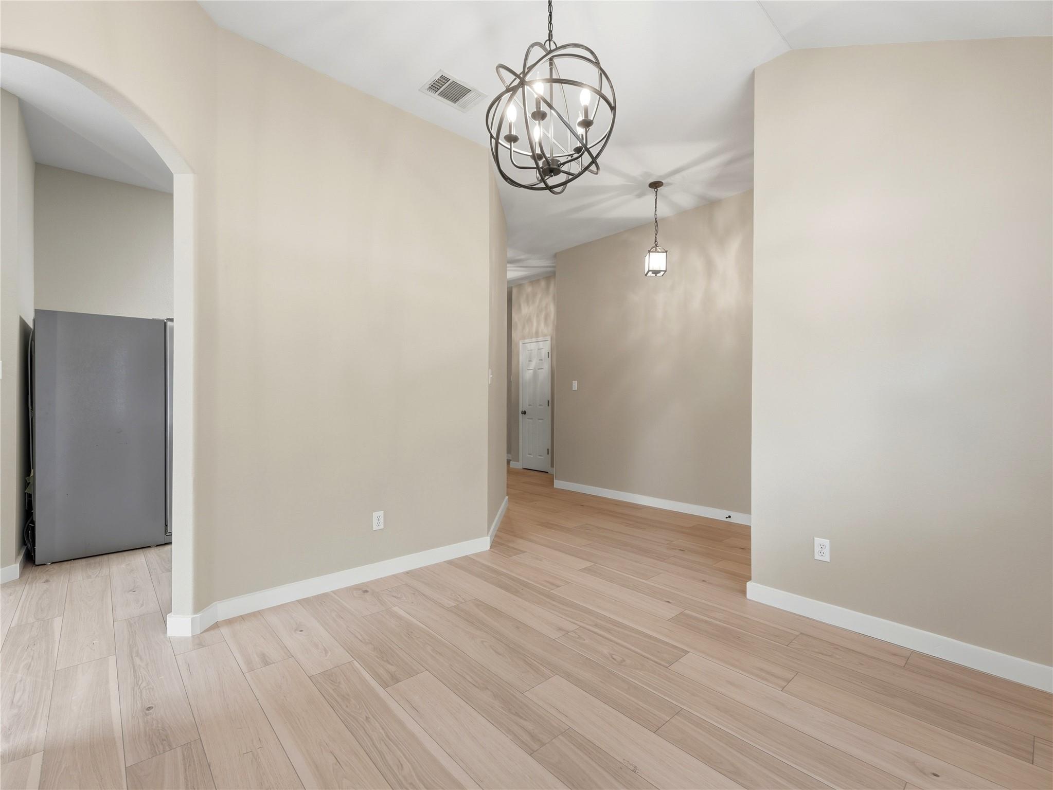 1004 Downridge DR