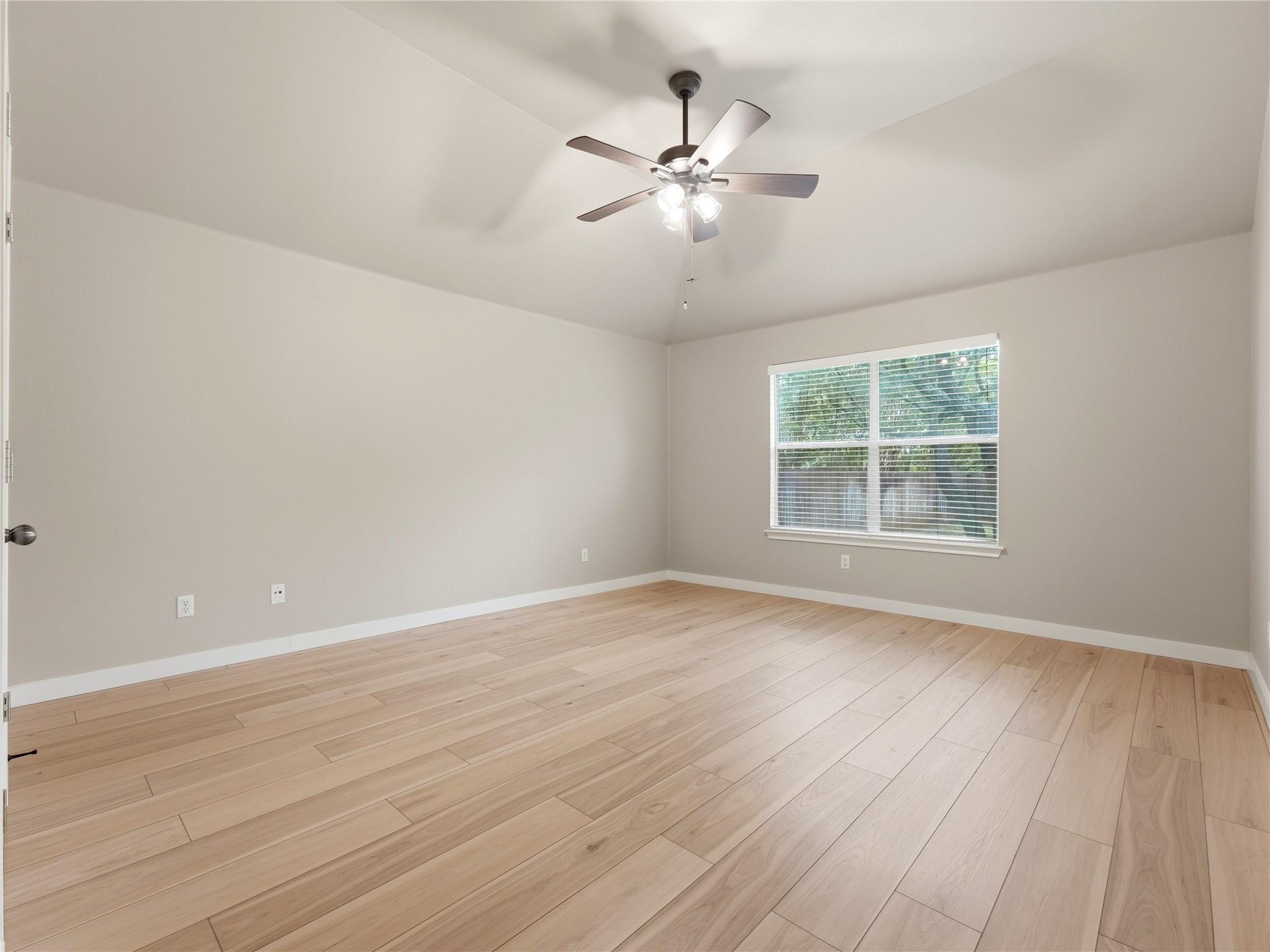 1004 Downridge DR