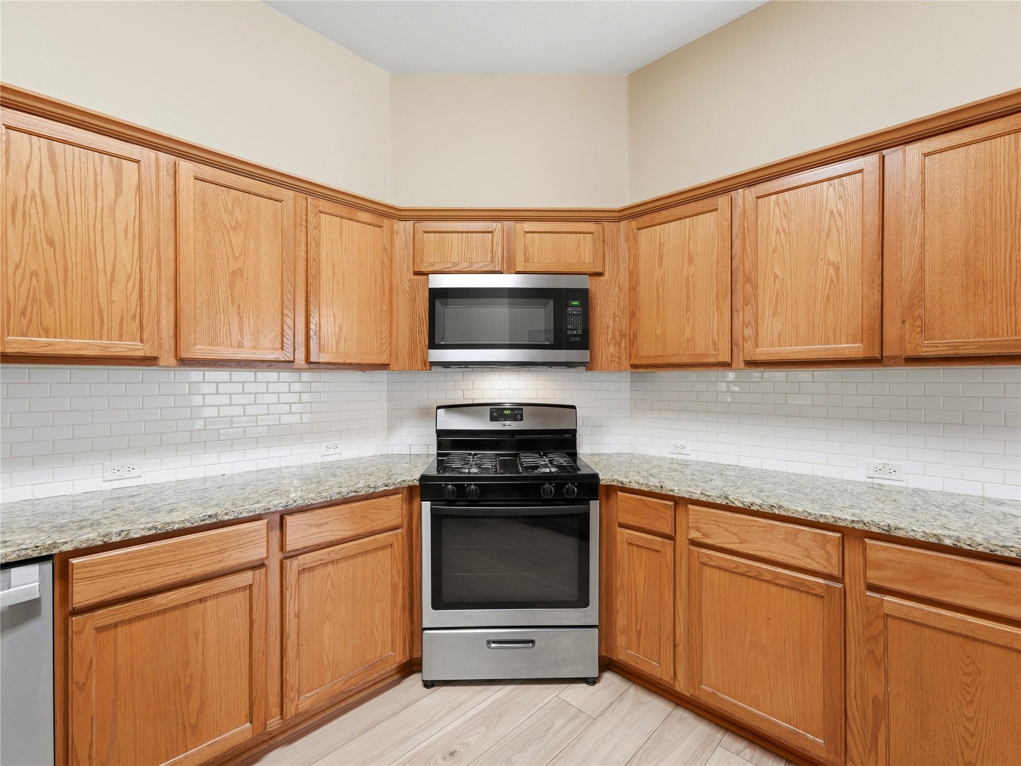 1004 Downridge DR