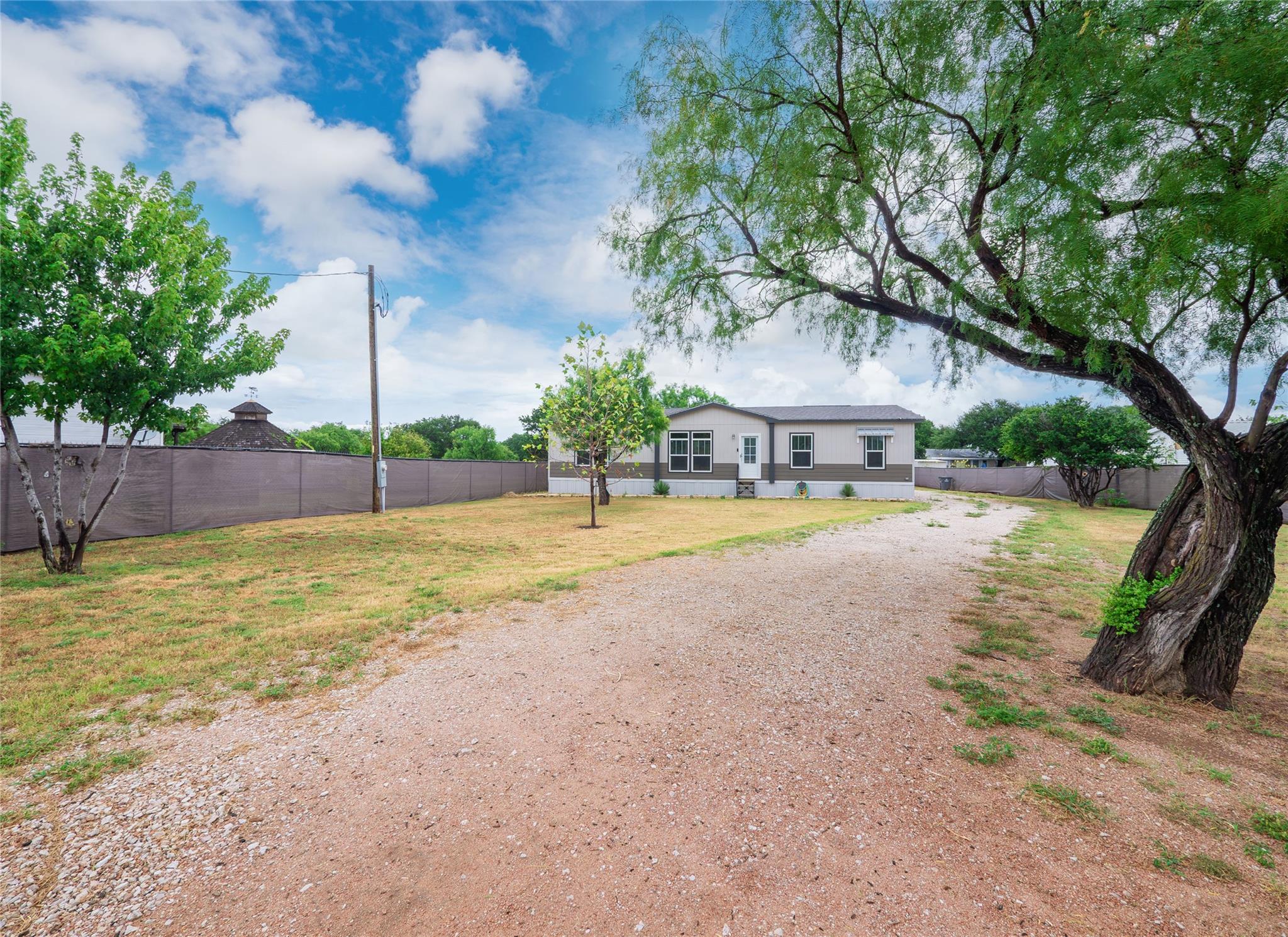 1106 Hi Line DR