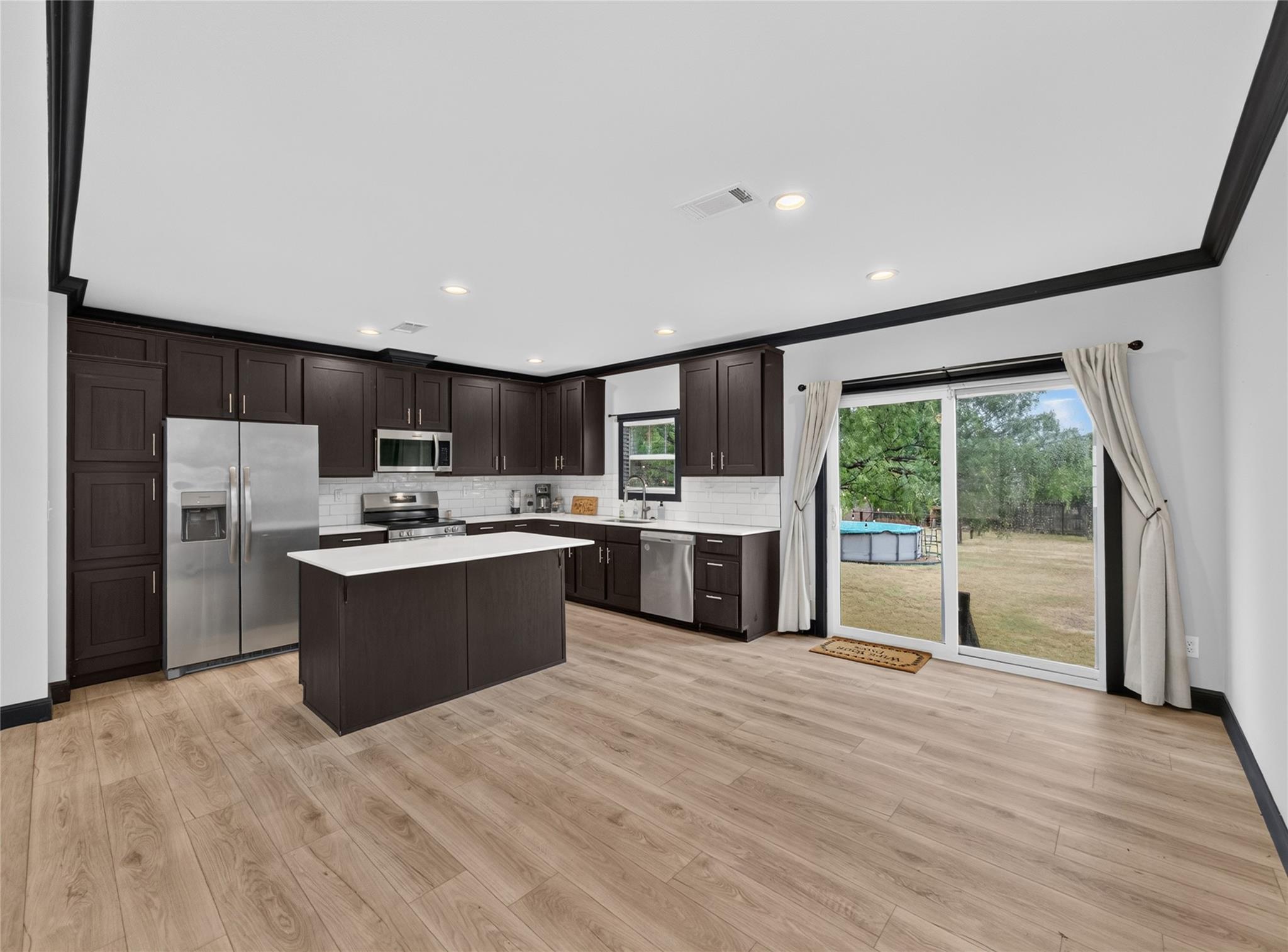 1106 Hi Line DR