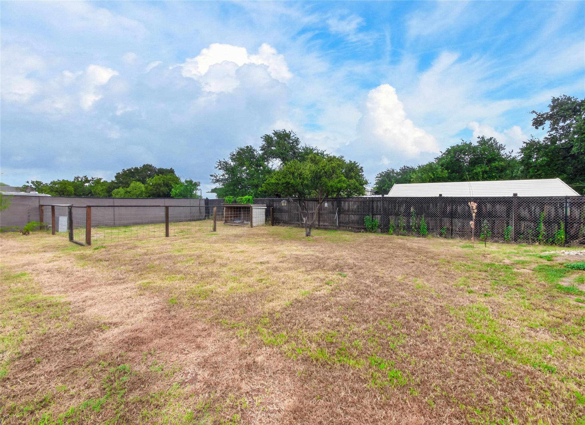 1106 Hi Line DR