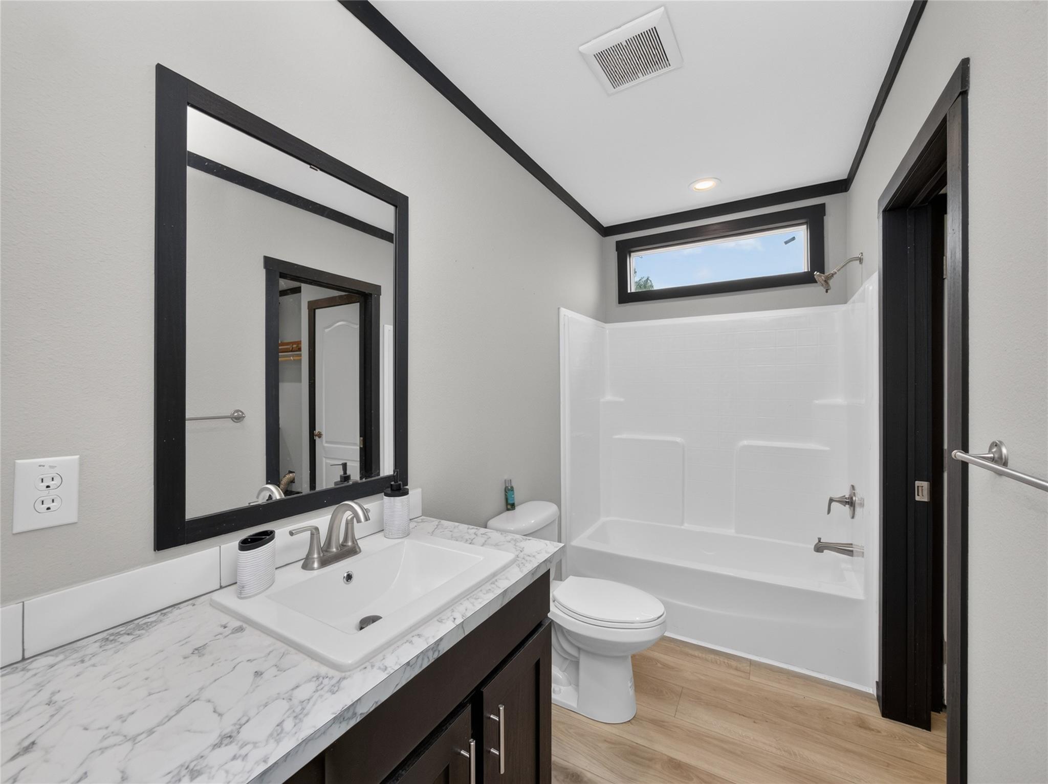 1106 Hi Line DR