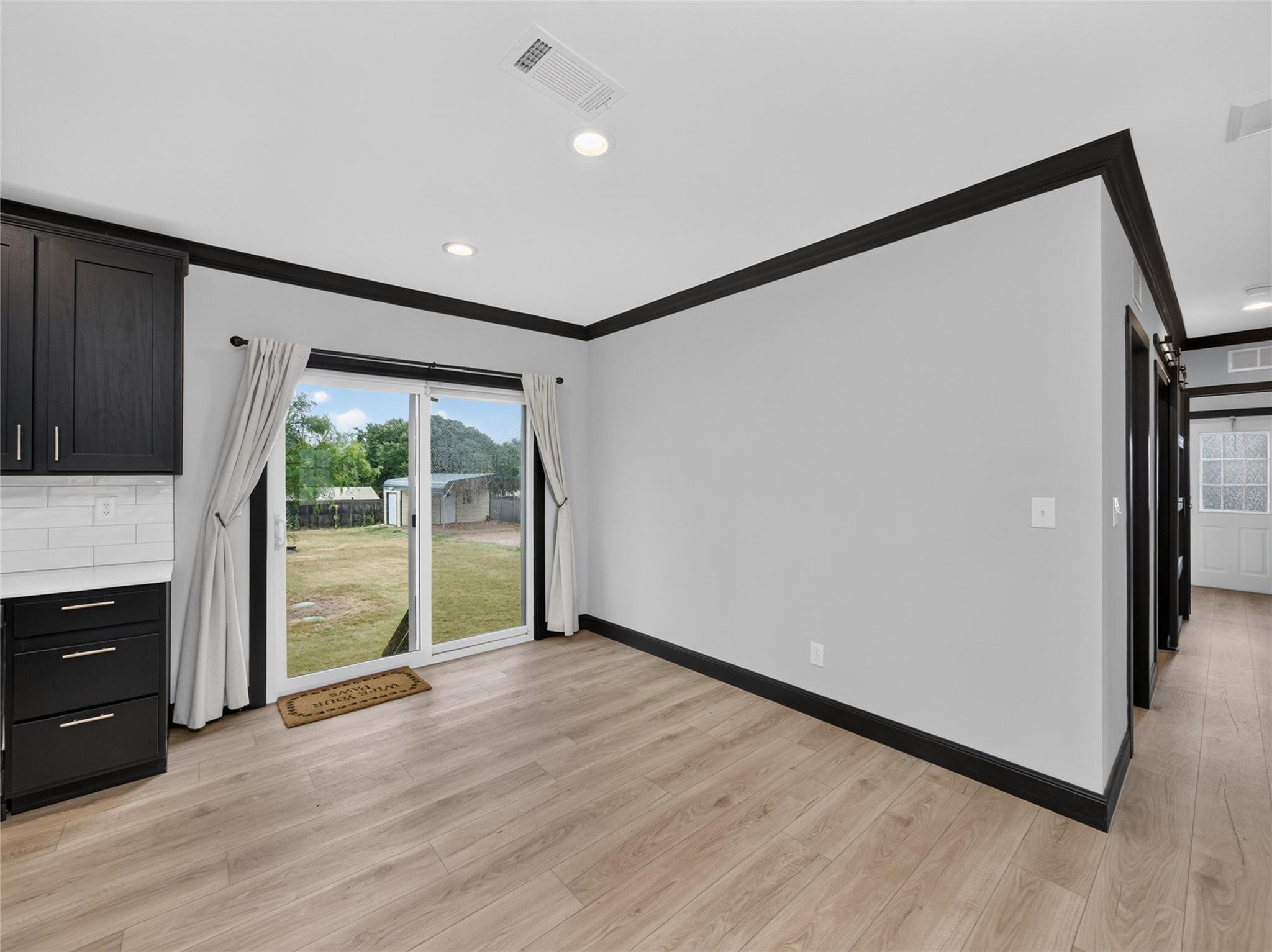 1106 Hi Line DR