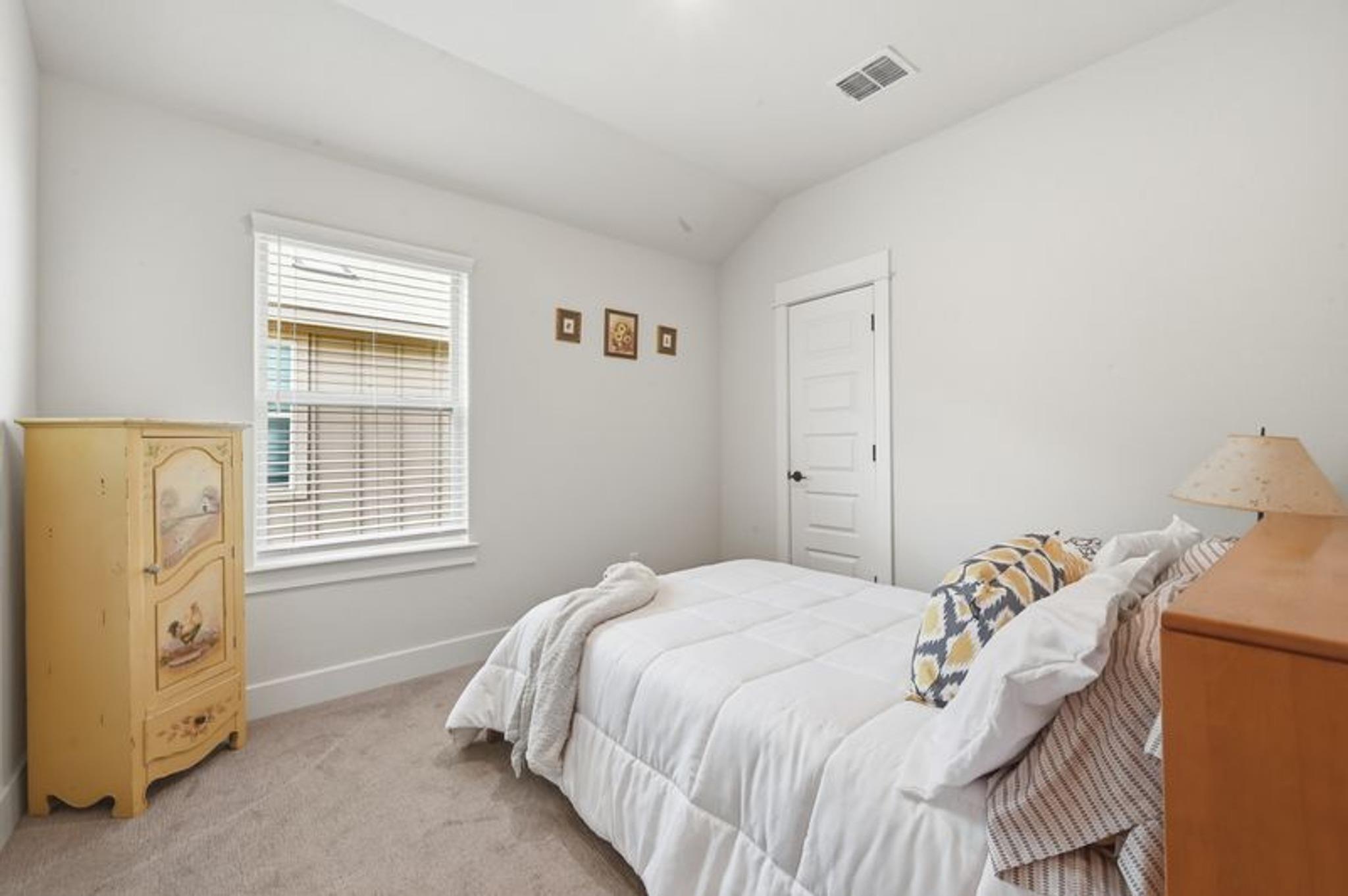 425 Purple Heart DR