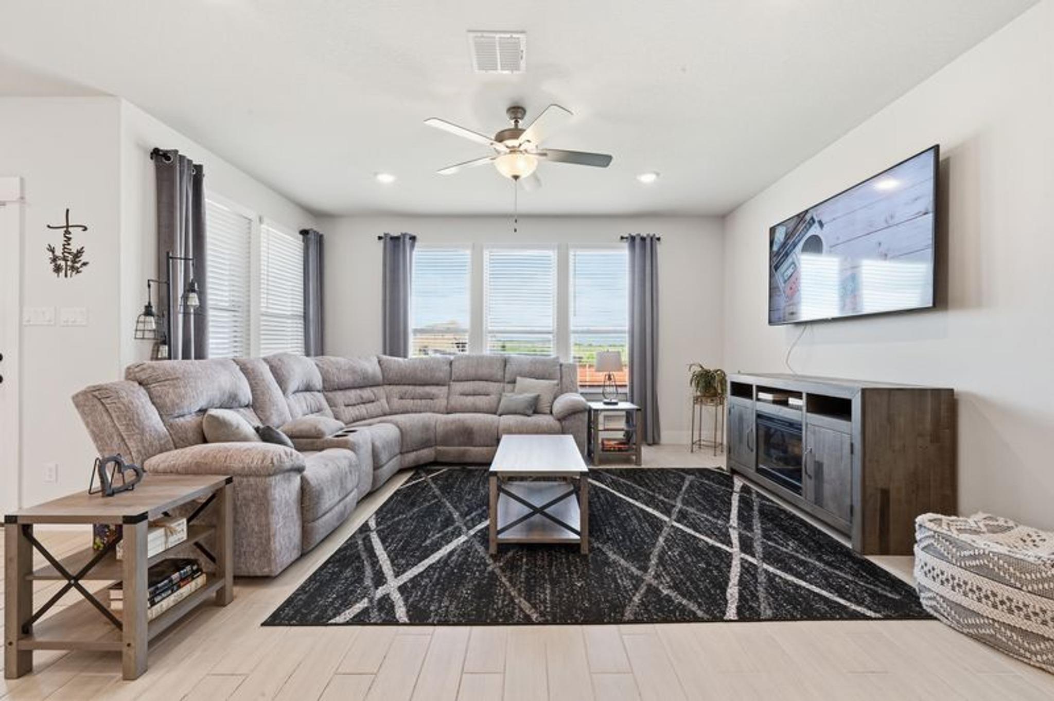 425 Purple Heart DR