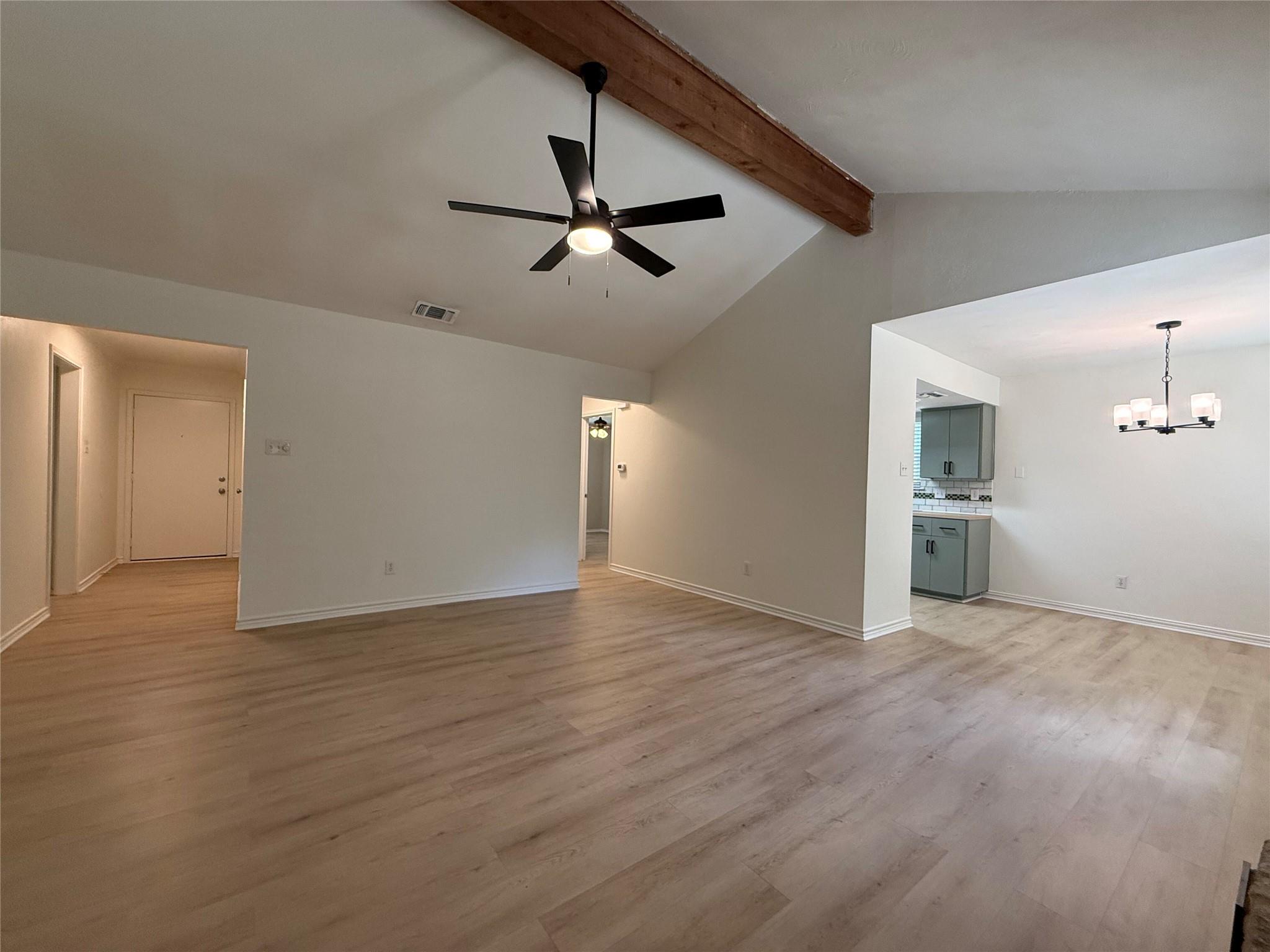2107 Whispering DR