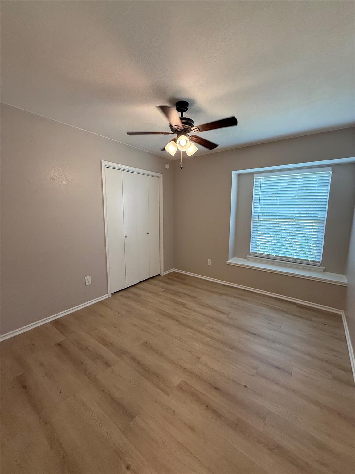 2107 Whispering DR