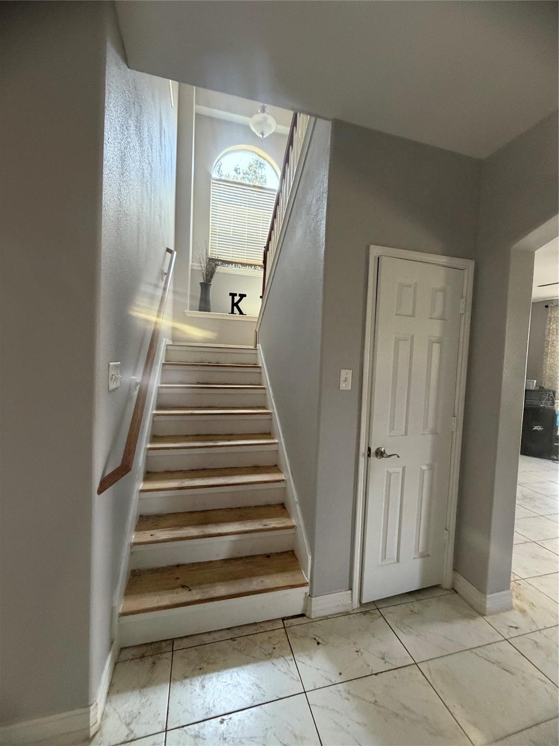 9907 Lynnwood Drive