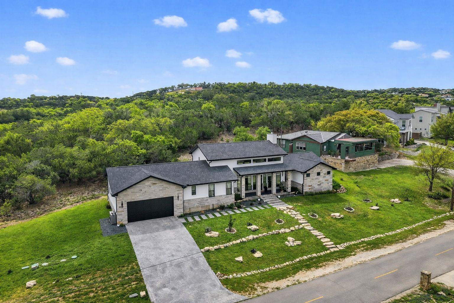 913 Larkhall DR