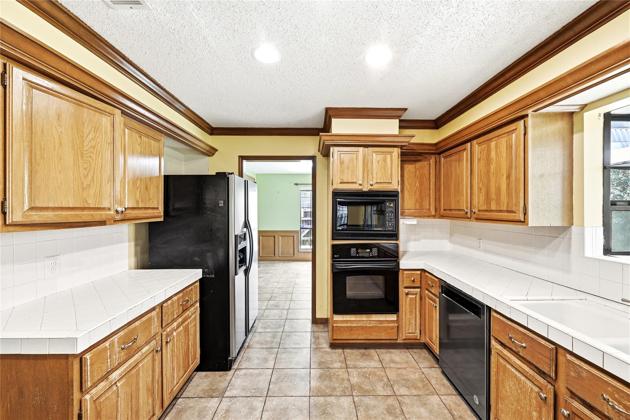 12113 Black Angus DR