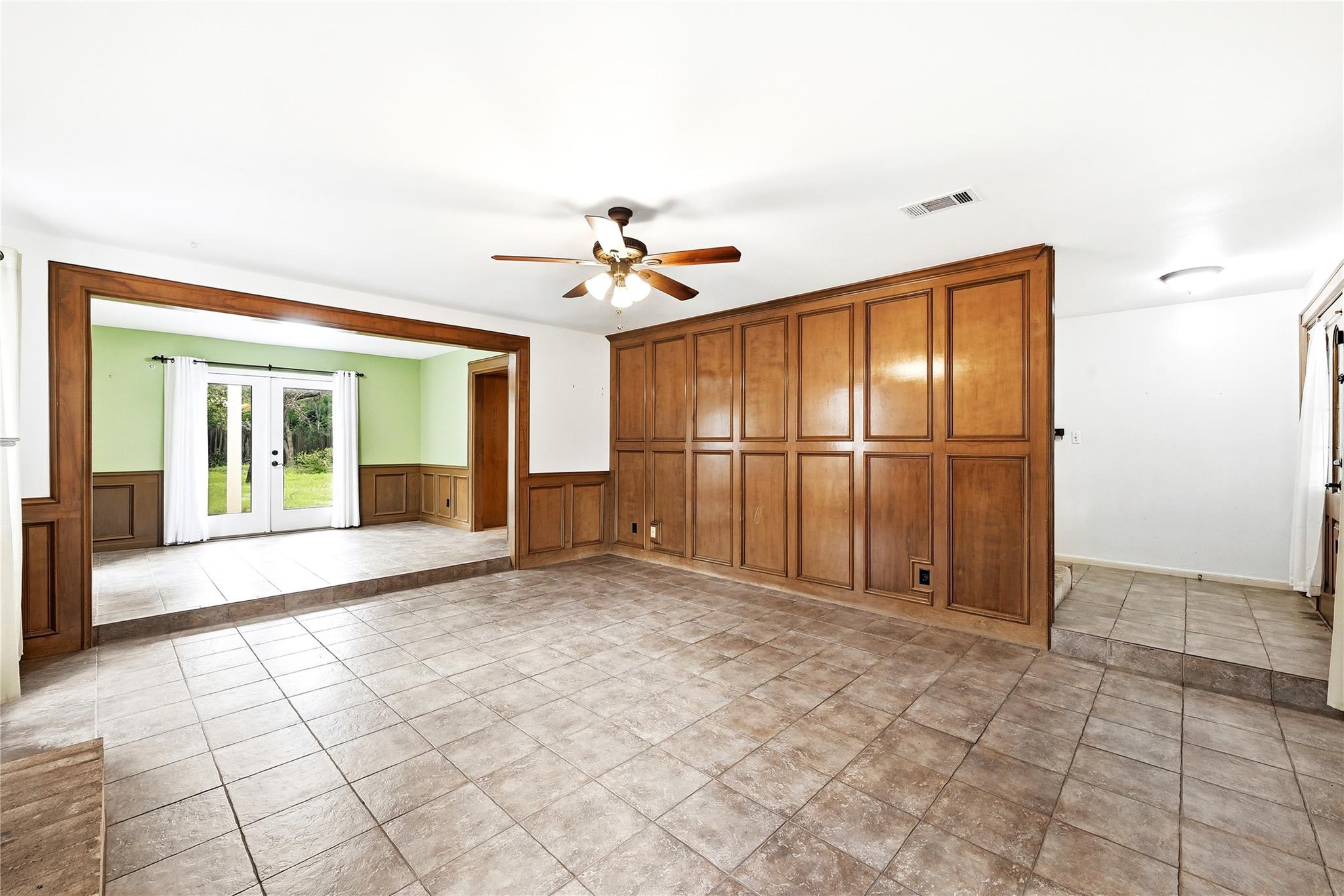 12113 Black Angus DR