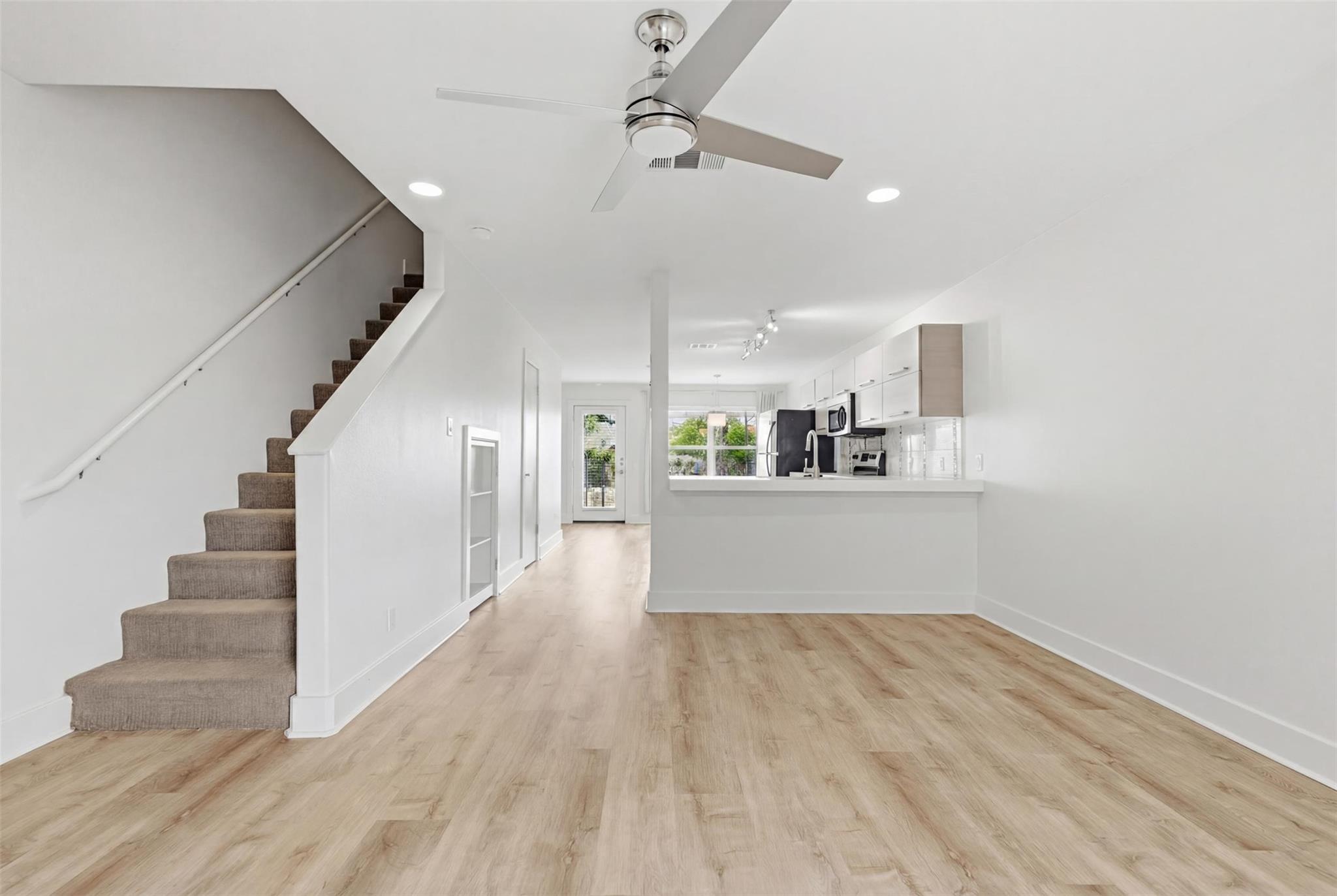 1101 Grove BLVD # 201