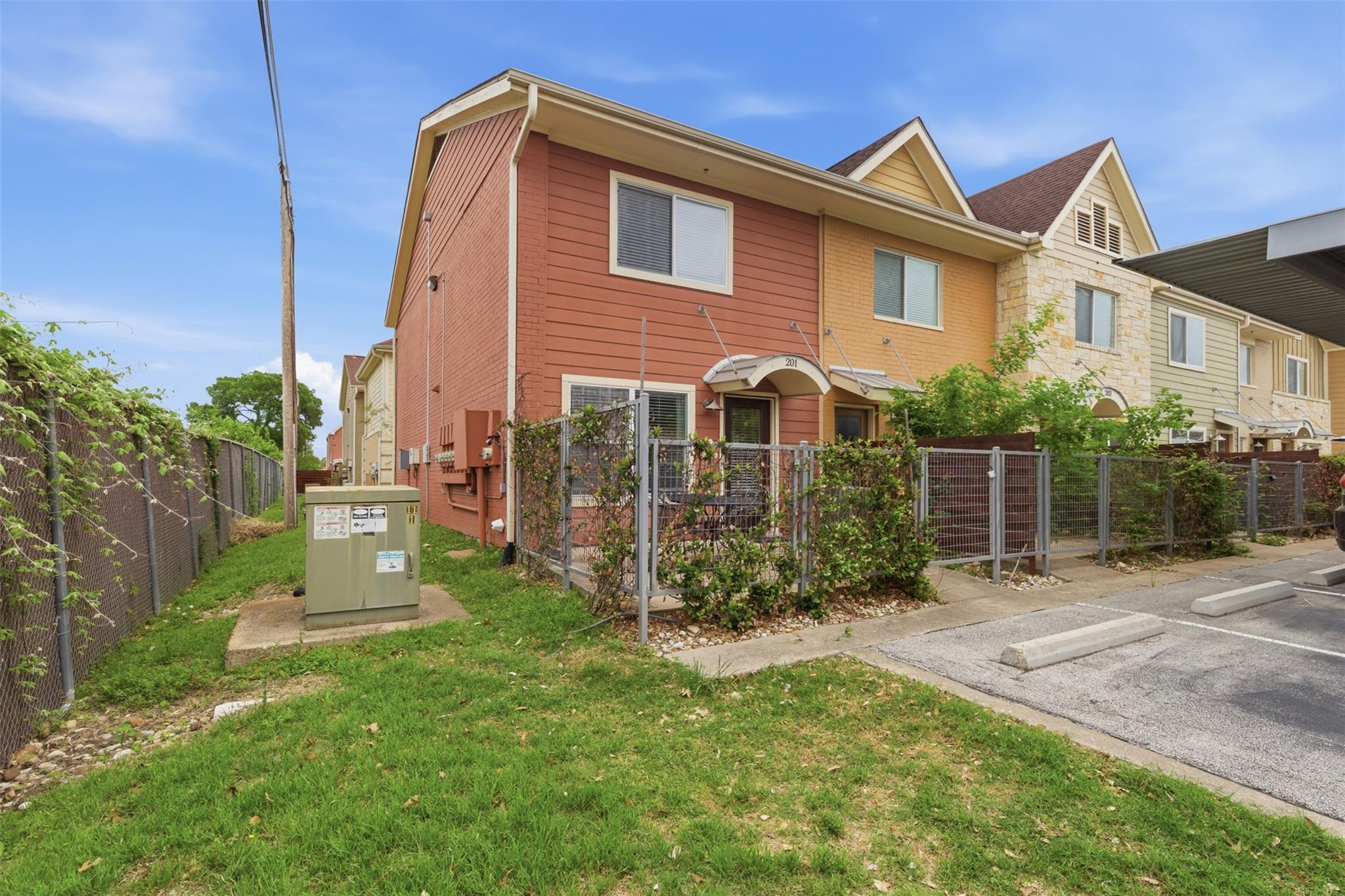 1101 Grove BLVD # 201