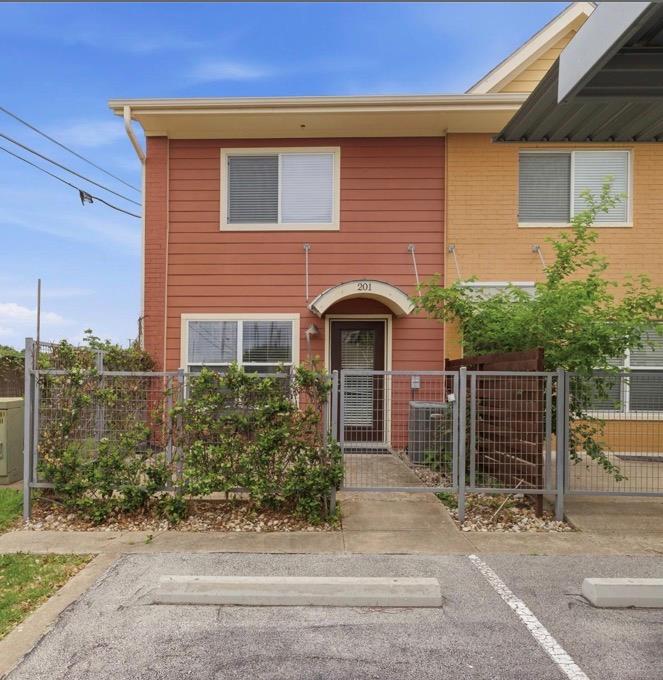 1101 Grove BLVD # 201