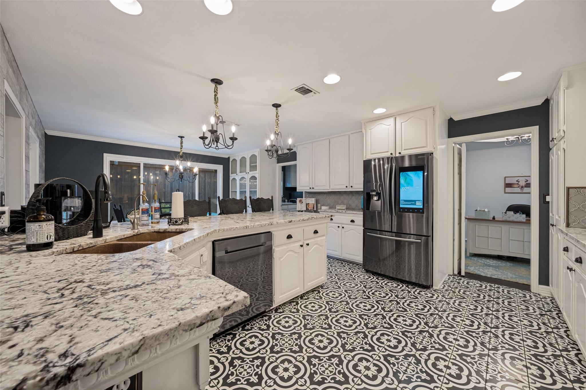 1933 Squire Circle CIR