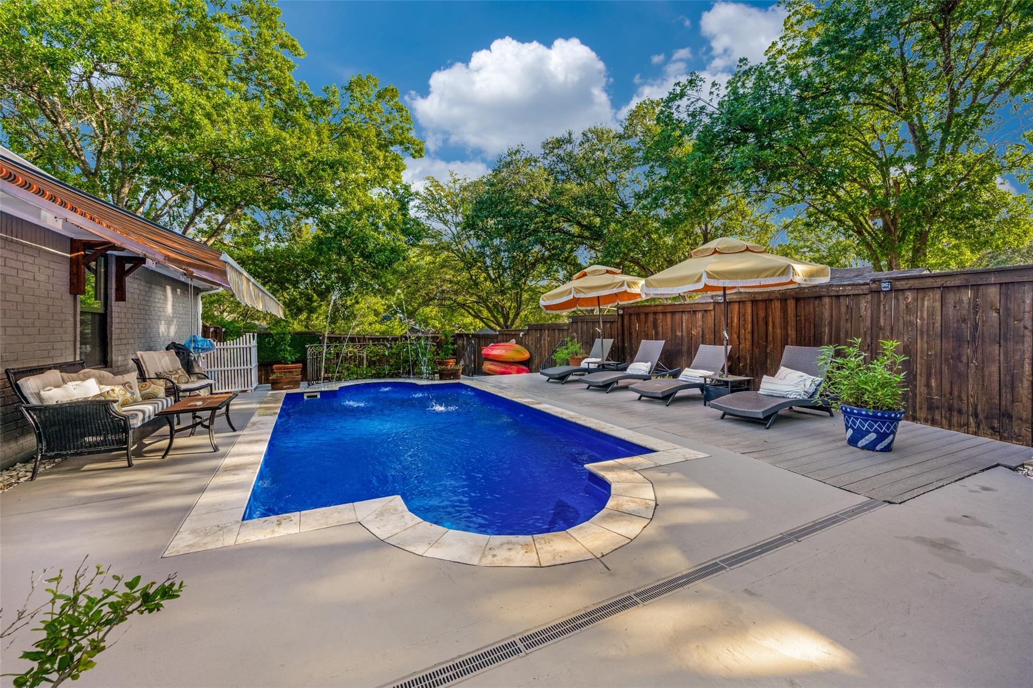 1933 Squire Circle CIR