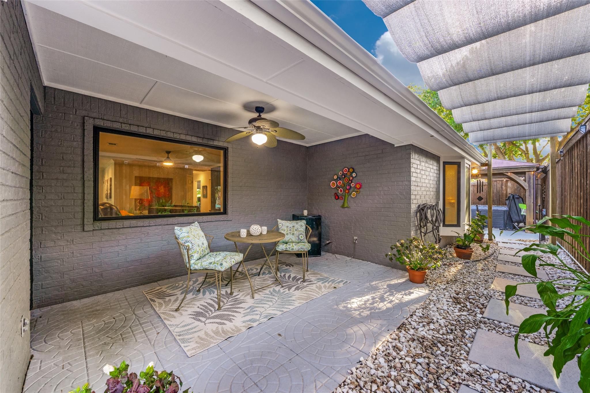1933 Squire Circle CIR