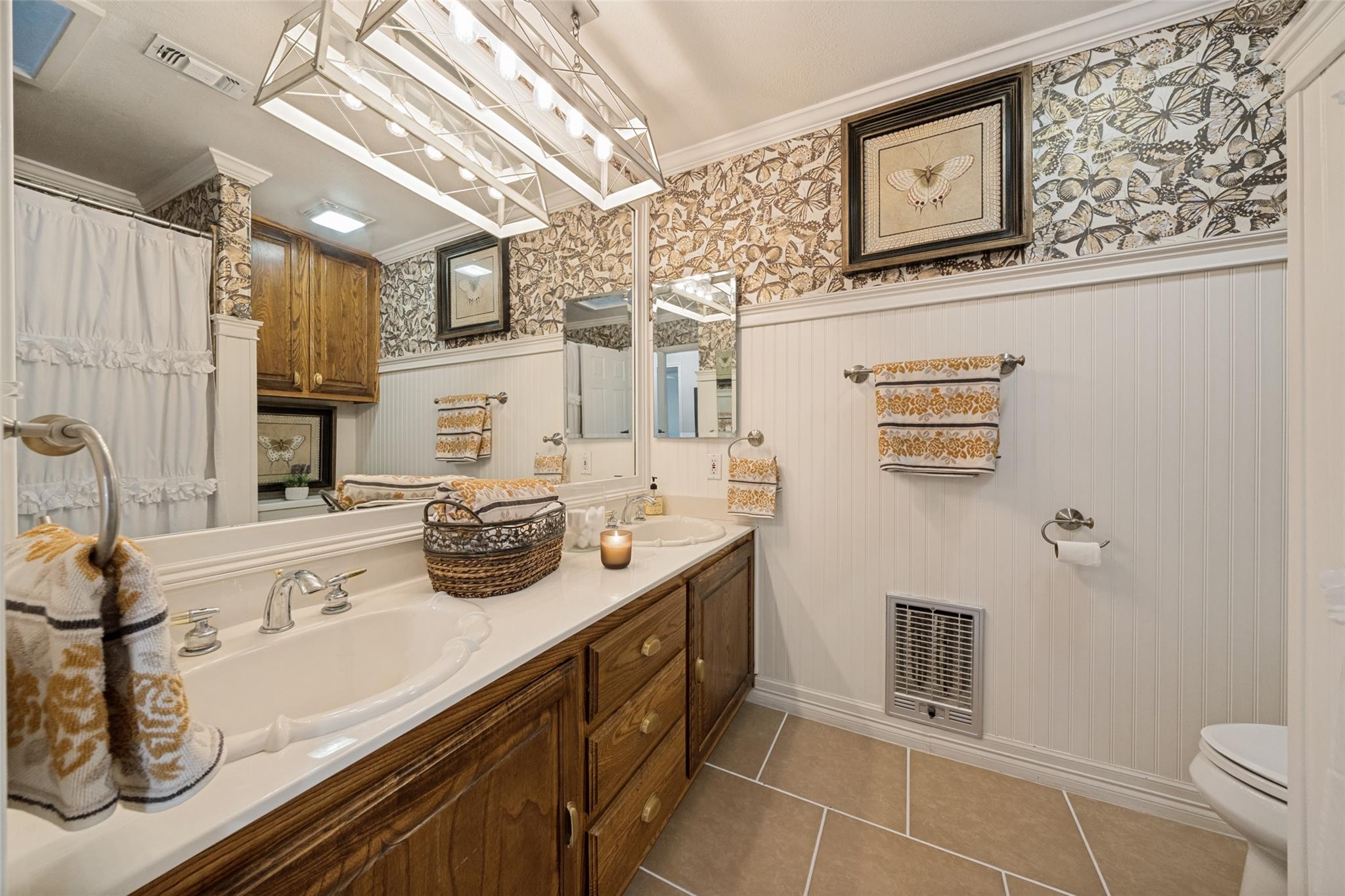 1933 Squire Circle CIR