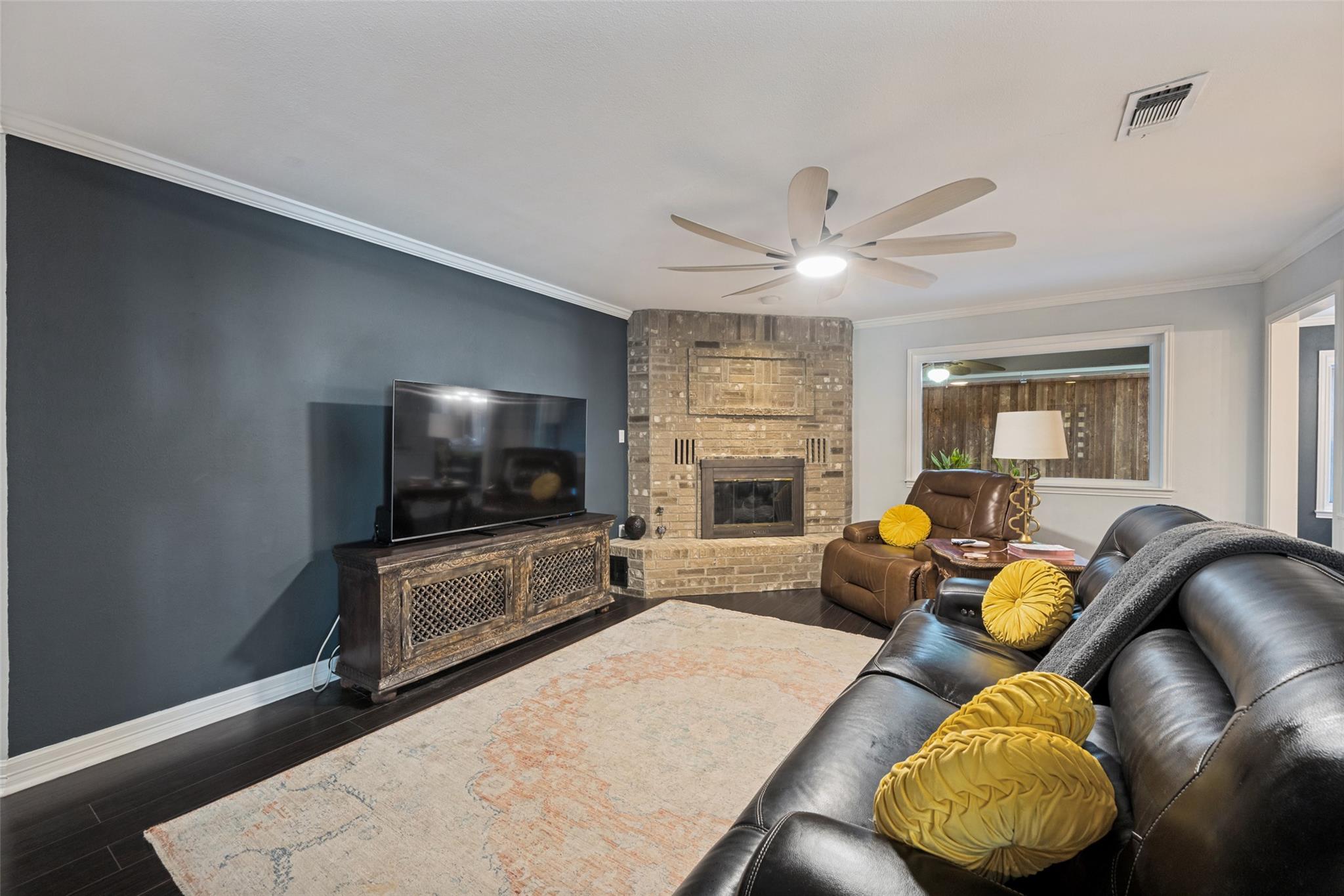 1933 Squire Circle CIR