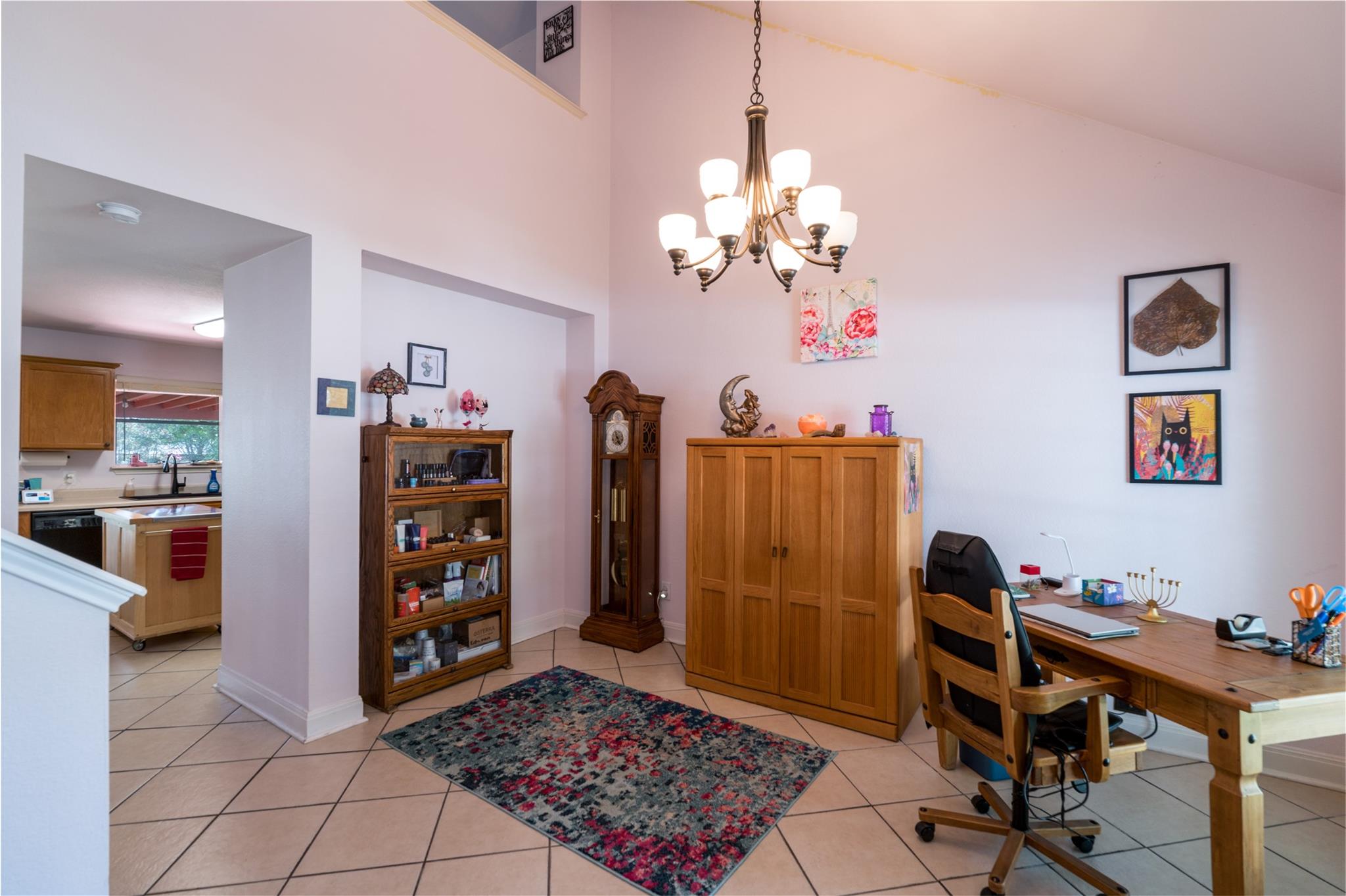1005 Doras DR