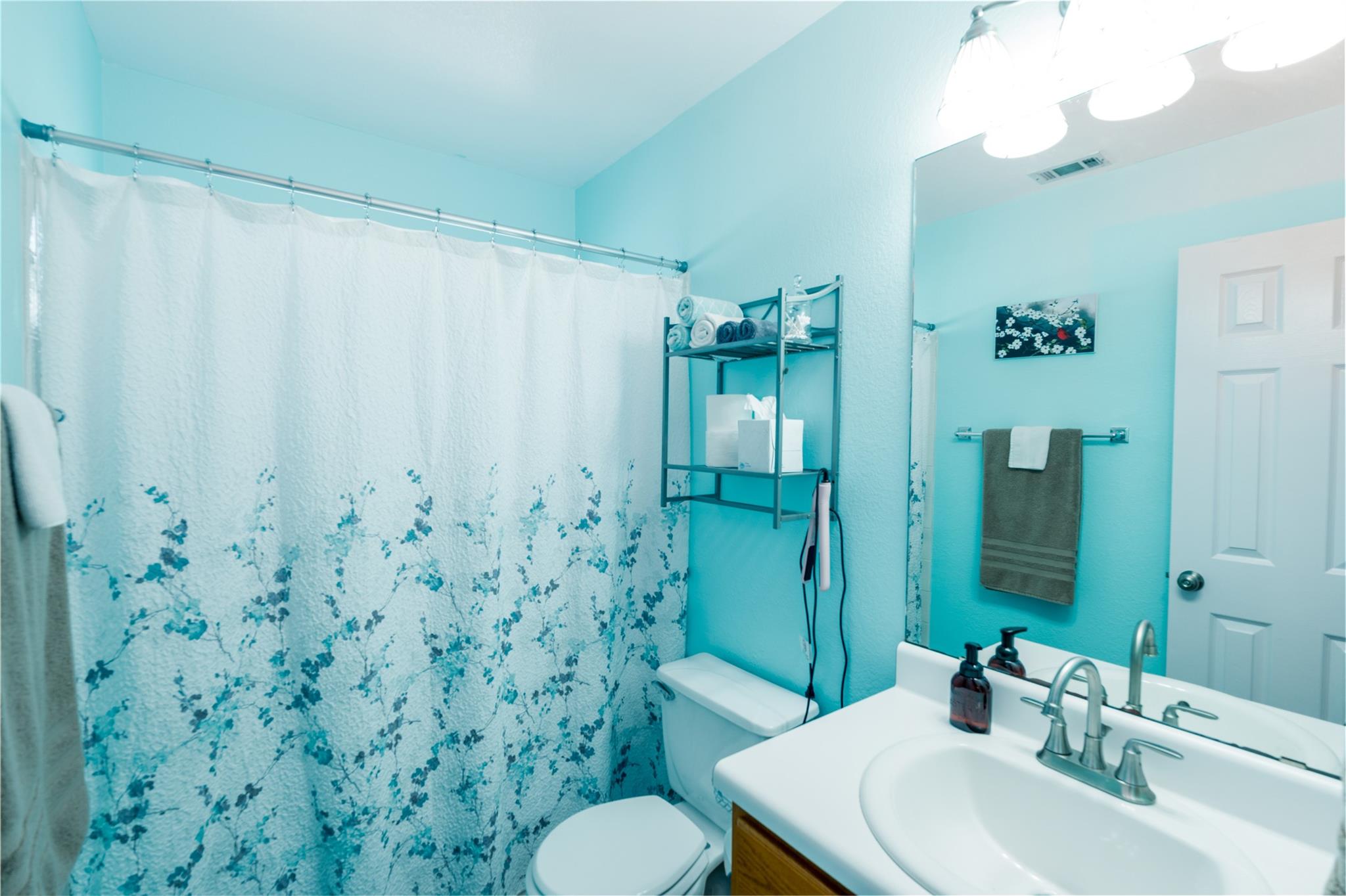 1005 Doras DR