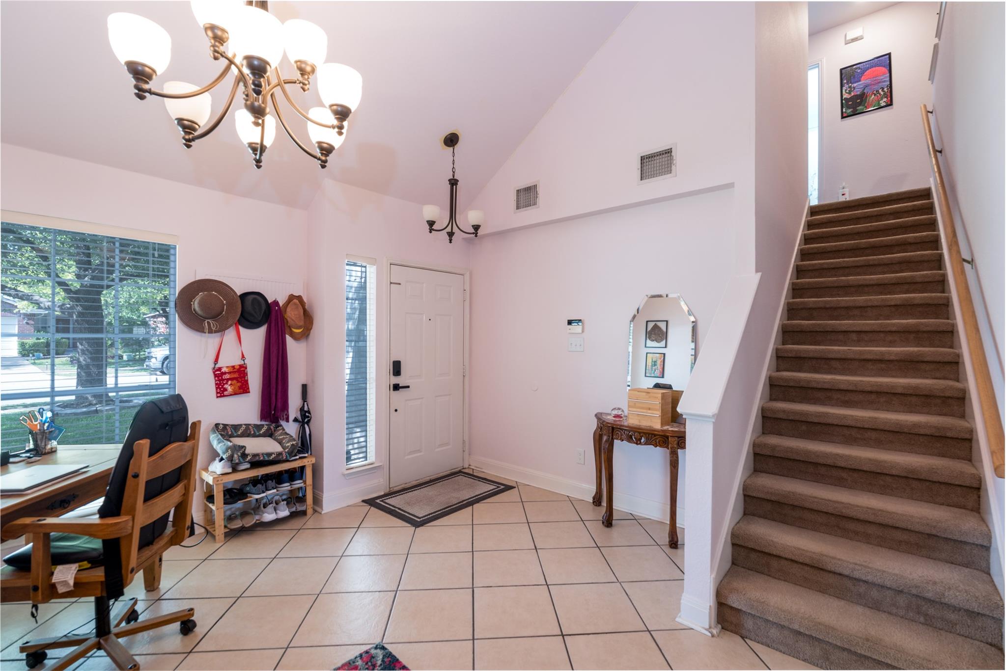 1005 Doras DR