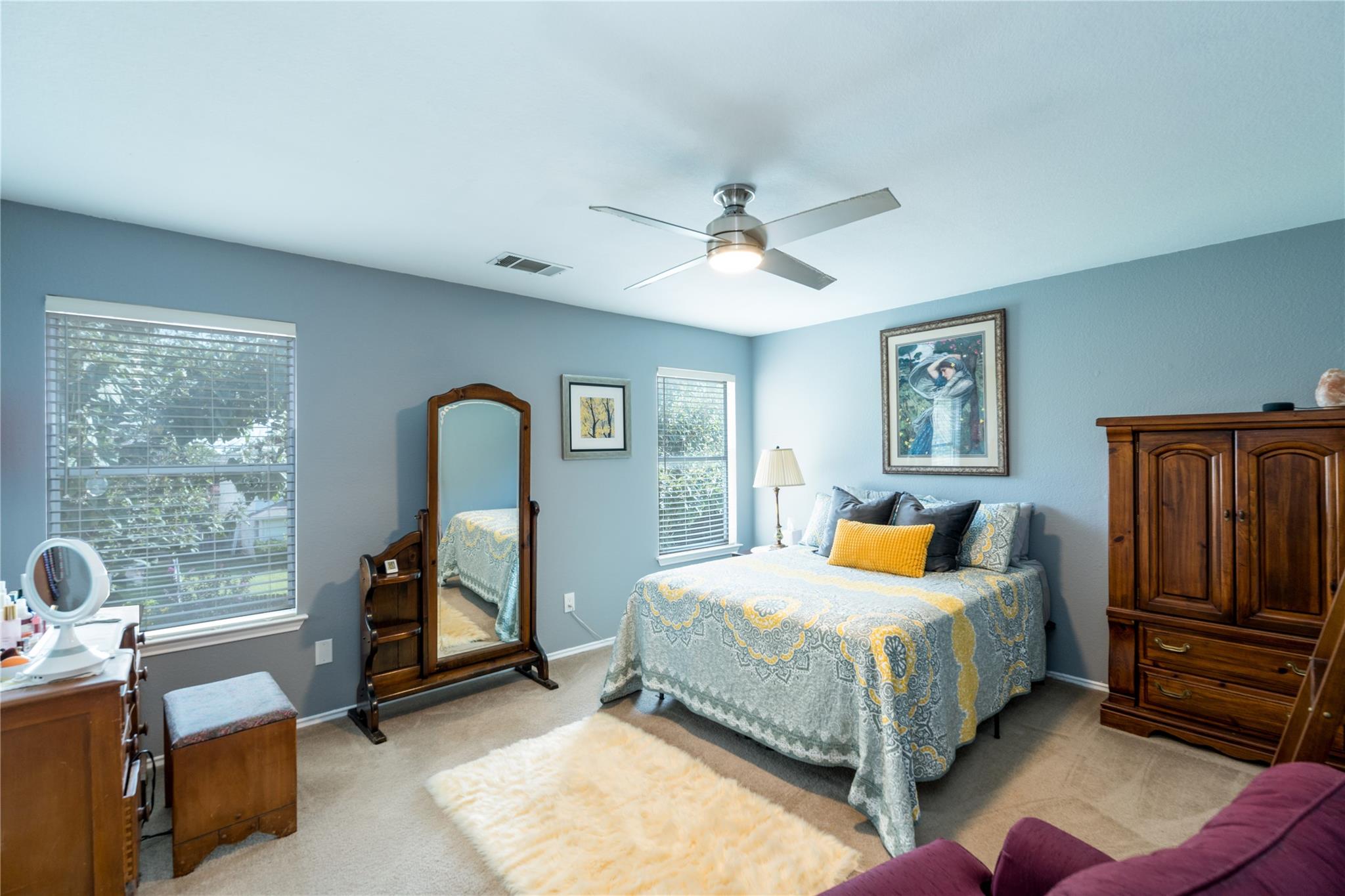 1005 Doras DR