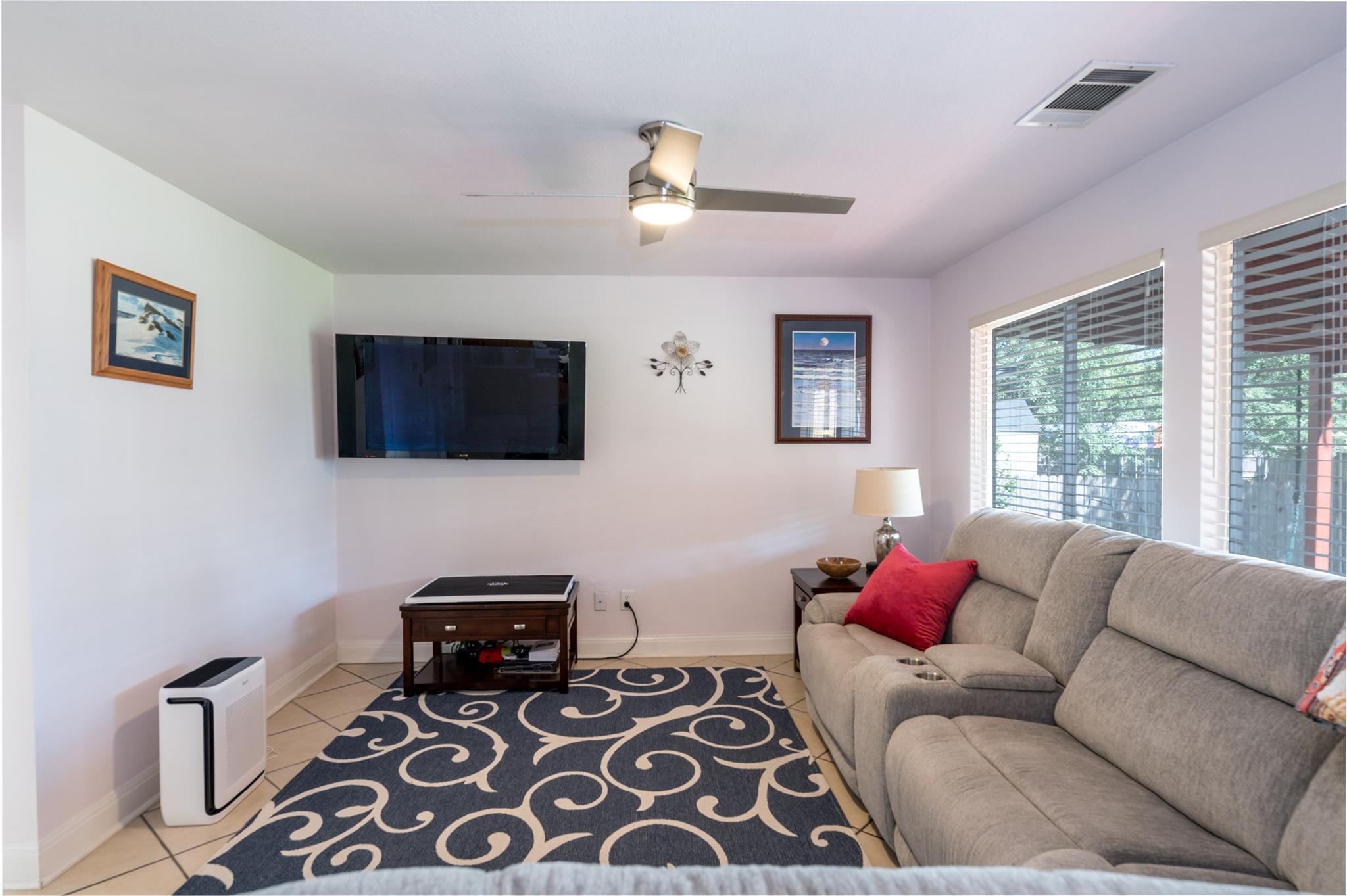 1005 Doras DR