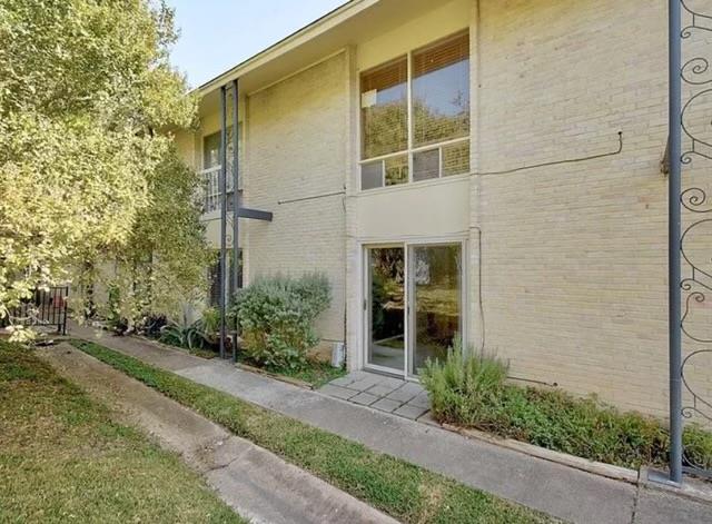 5332 Balcones DR # D