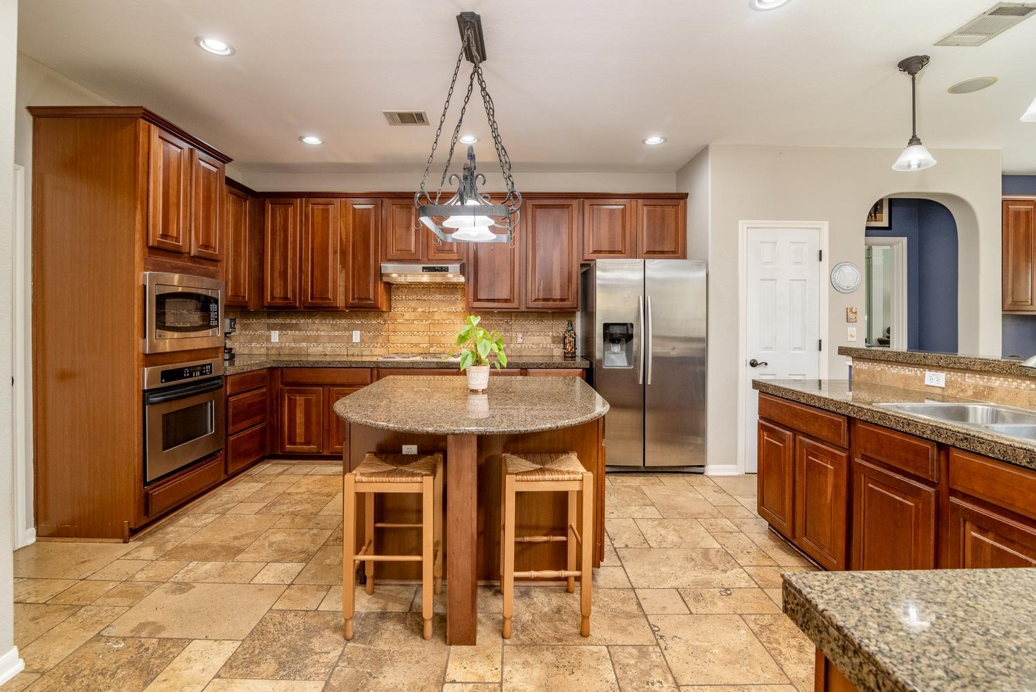 2701 Covington PL