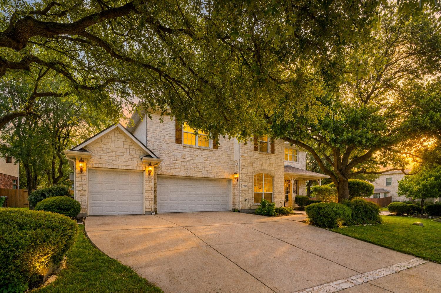 2701 Covington PL