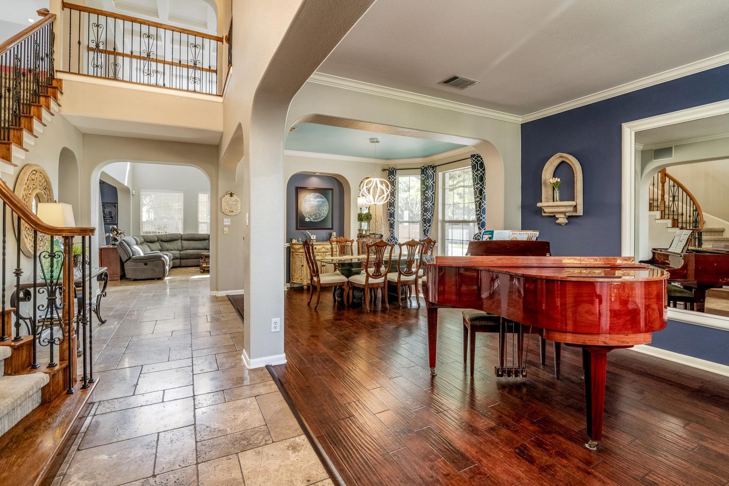 2701 Covington PL