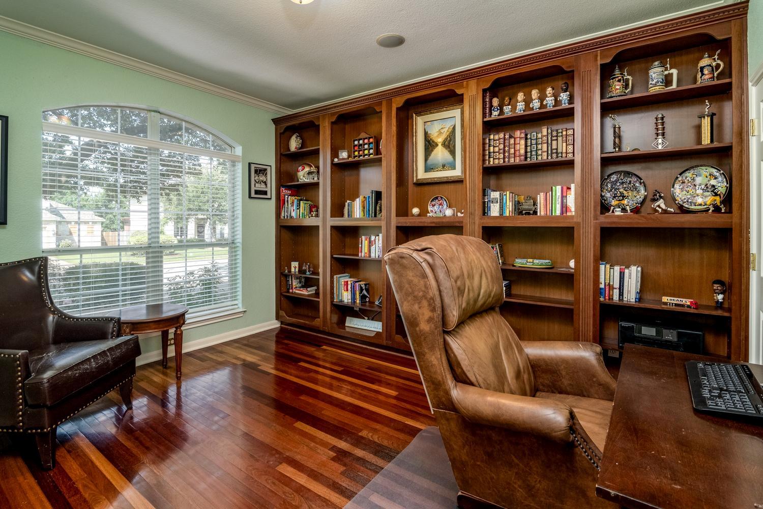 2701 Covington PL
