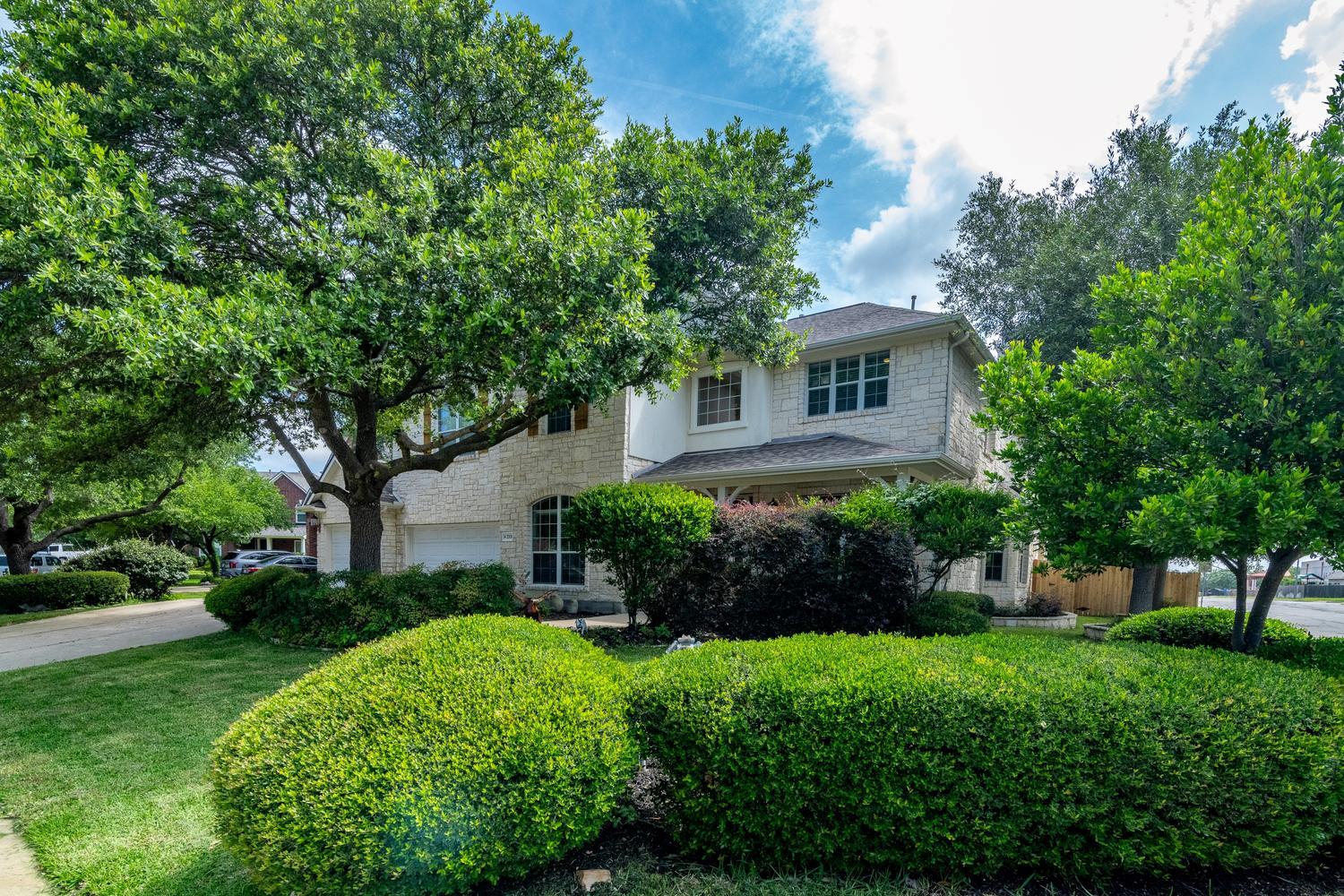 2701 Covington PL
