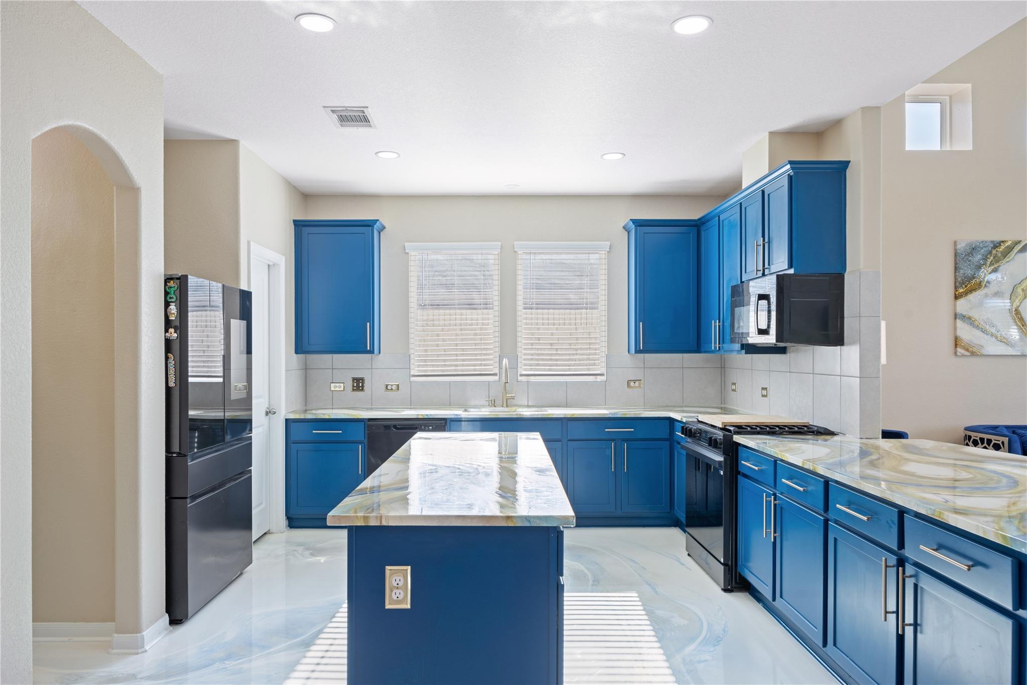 241 Oleander LOOP