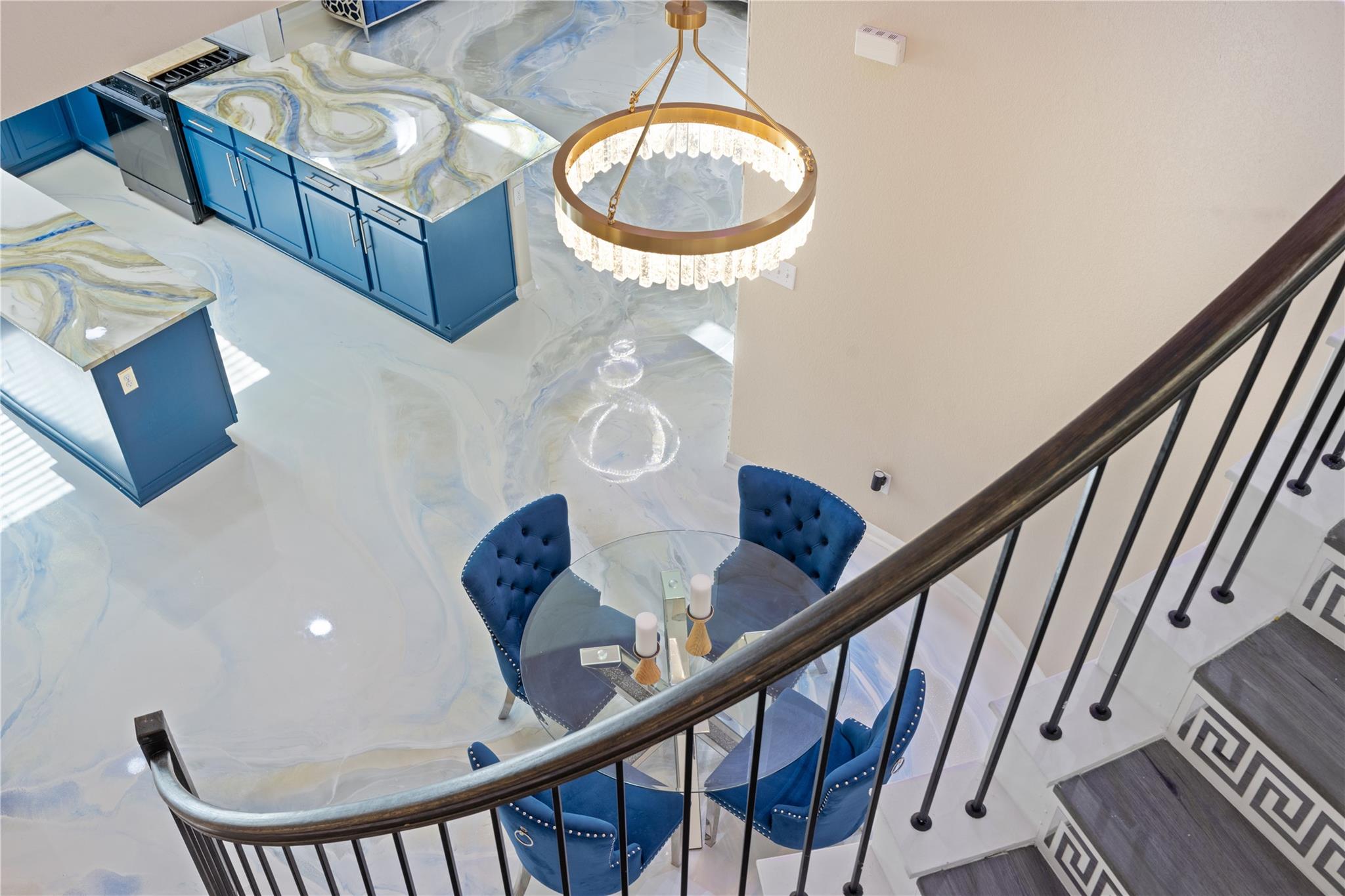 241 Oleander LOOP