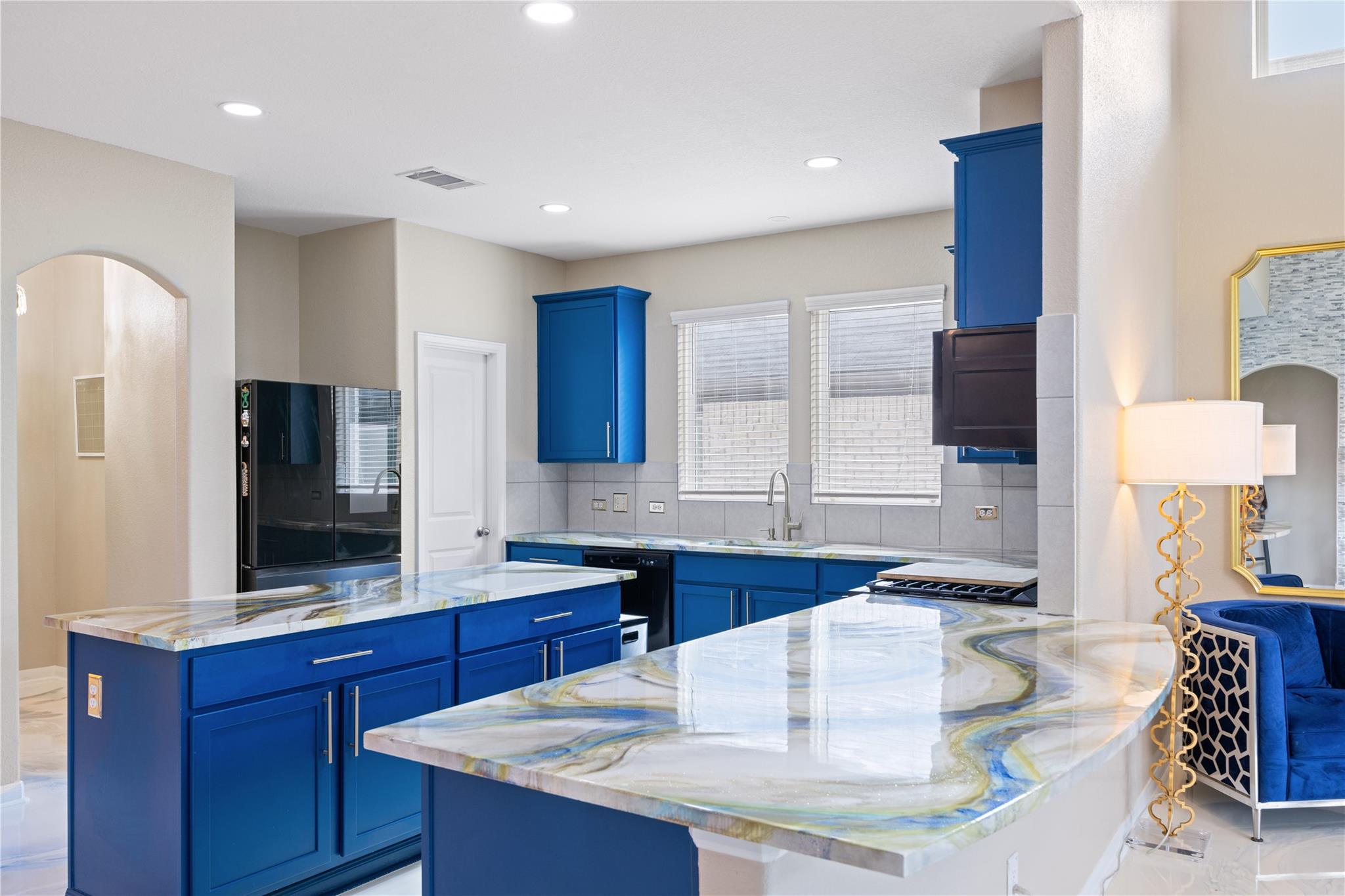 241 Oleander LOOP