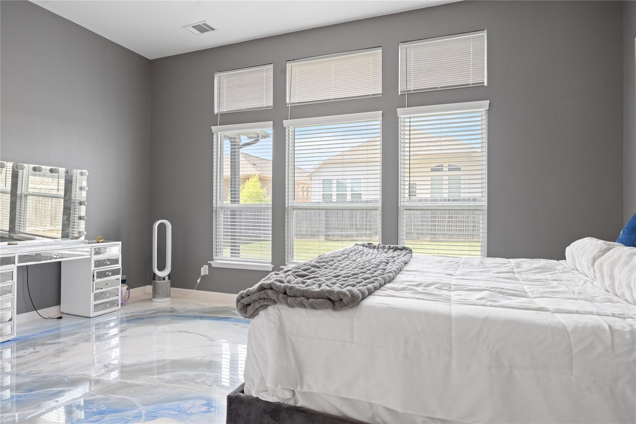 241 Oleander LOOP