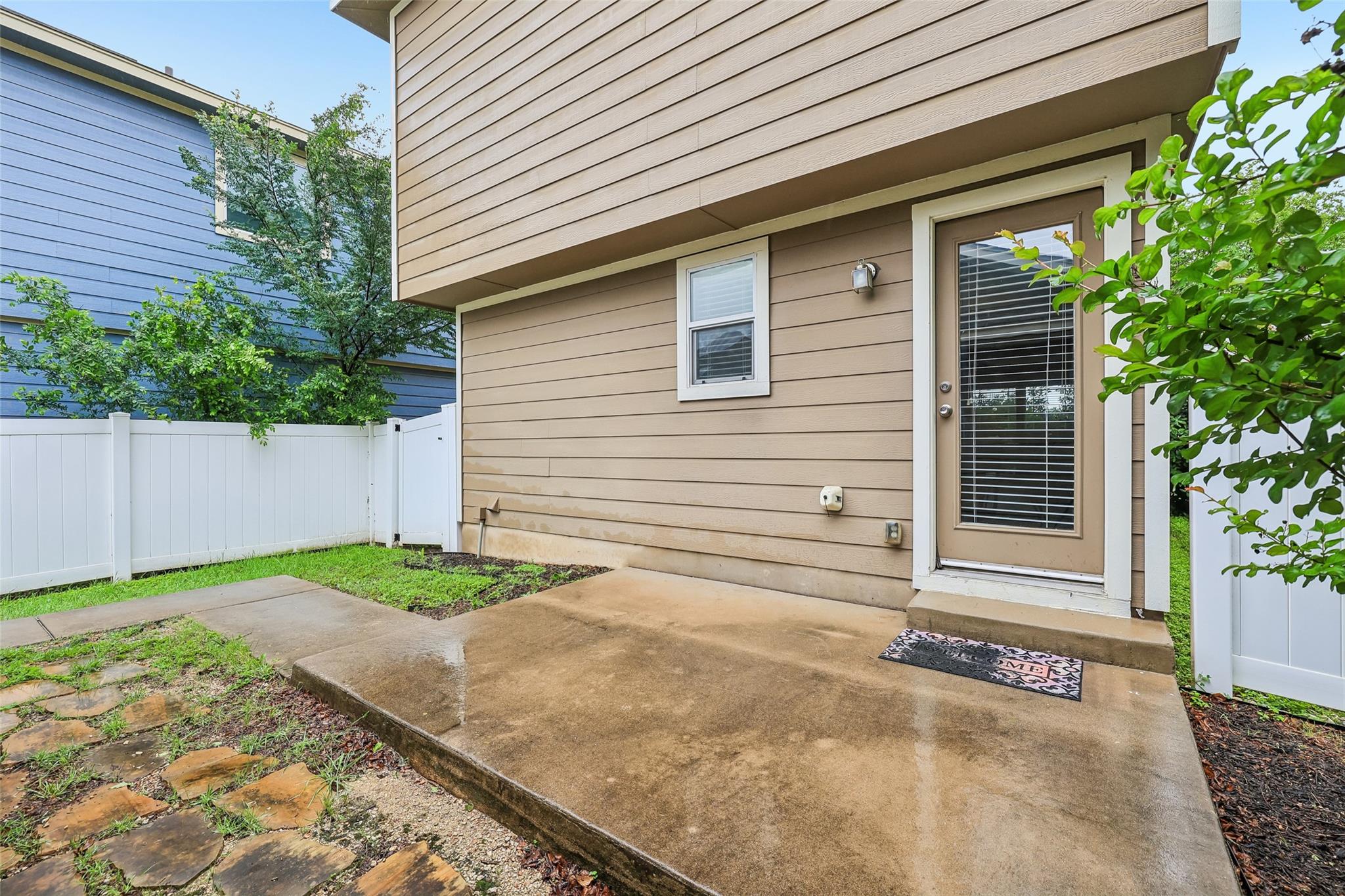 1808 Enchanted Rock DR