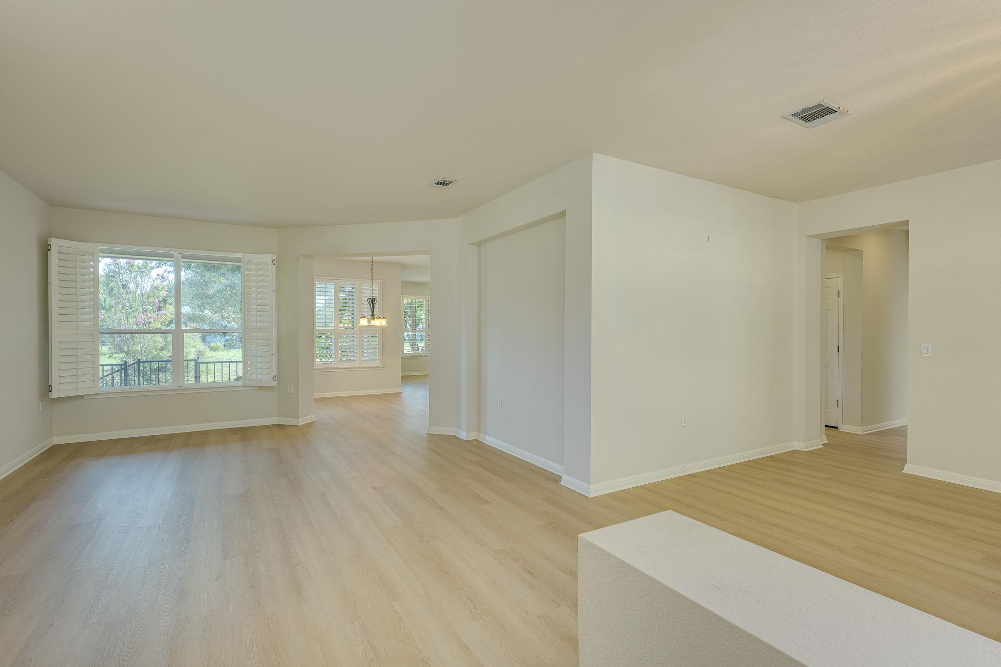 107 Lantana DR
