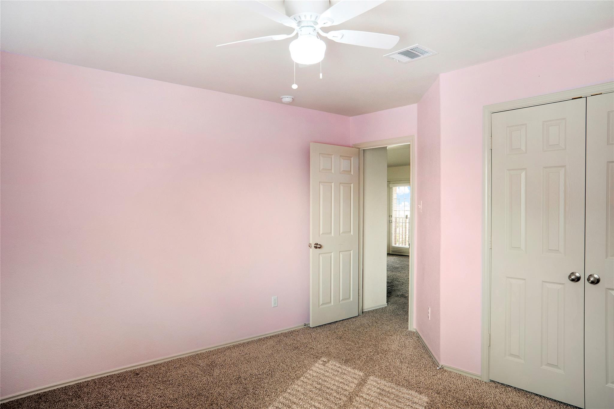 212 Foster LN