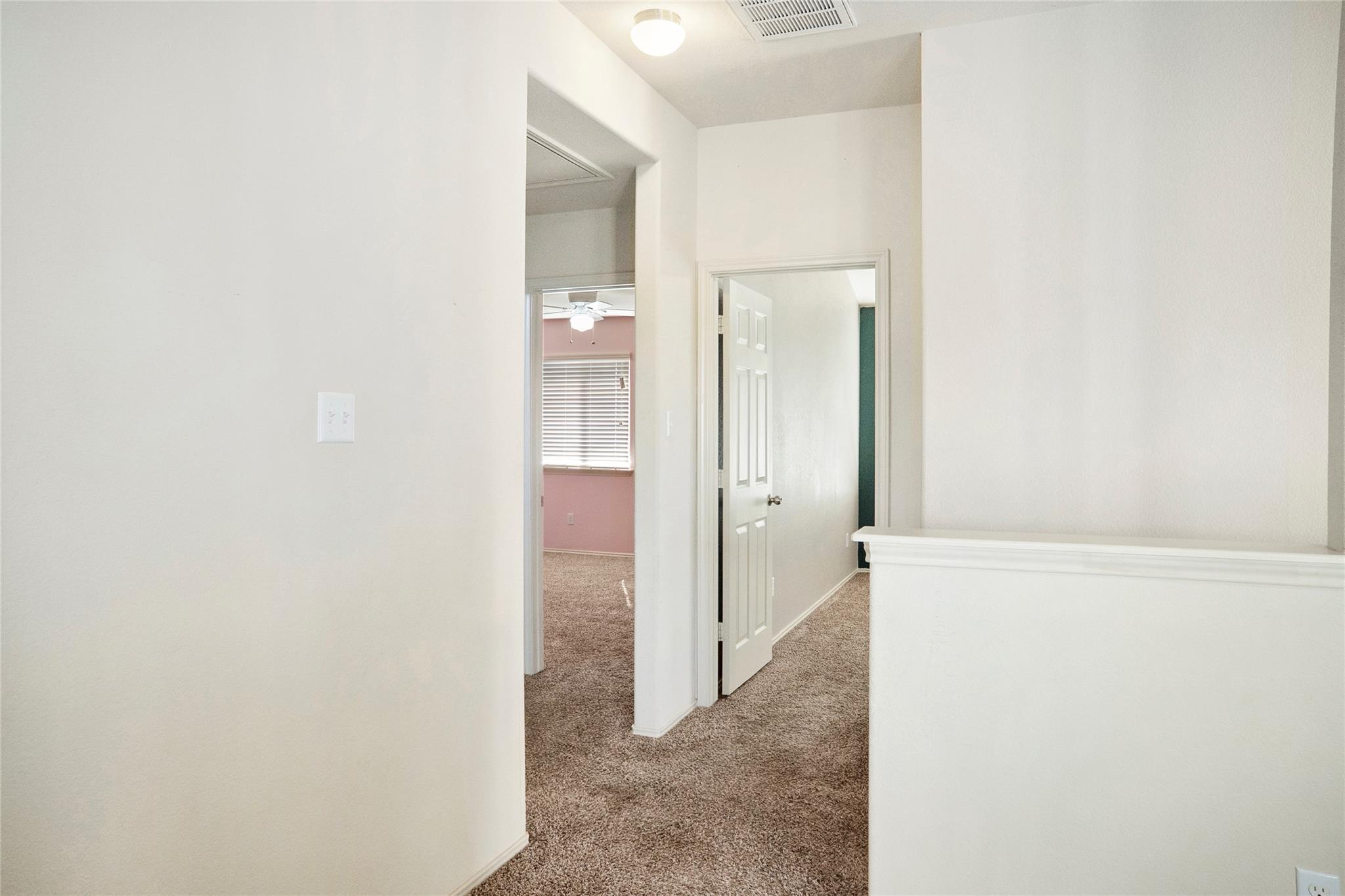 212 Foster LN