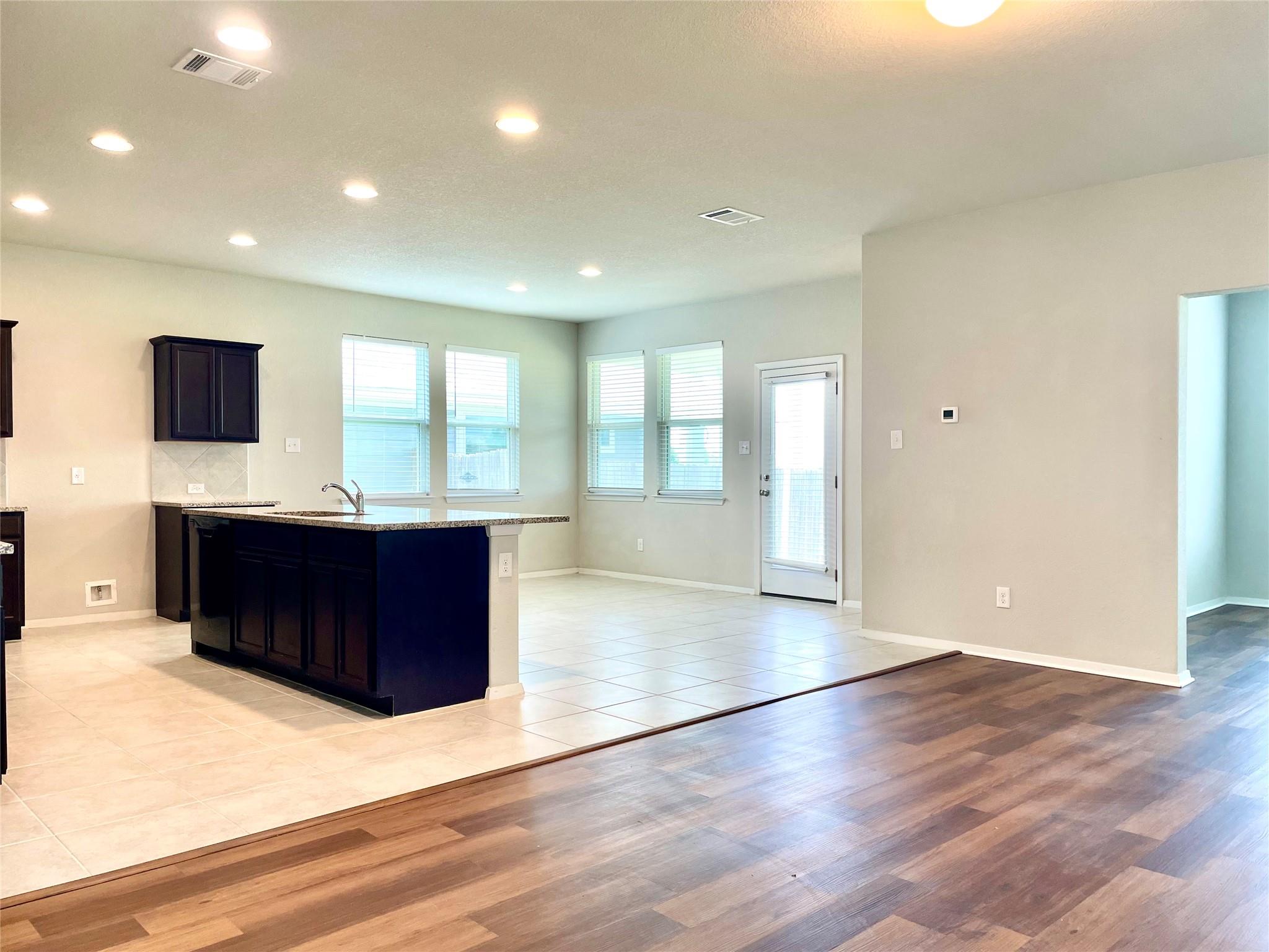 6701 Wolf Pack DR