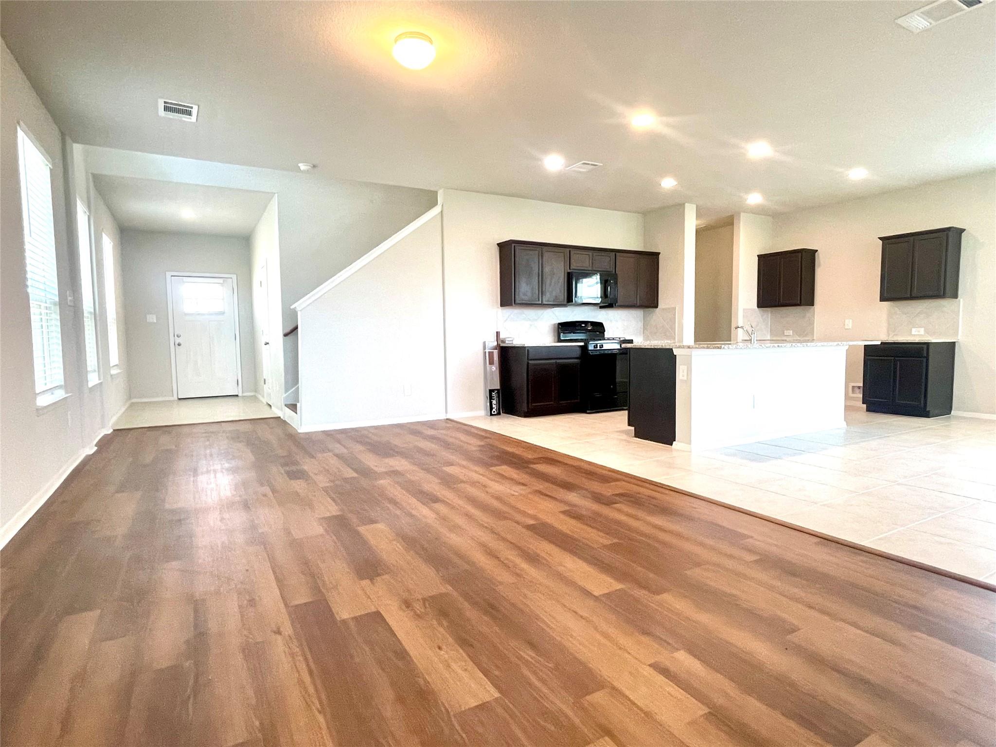 6701 Wolf Pack DR
